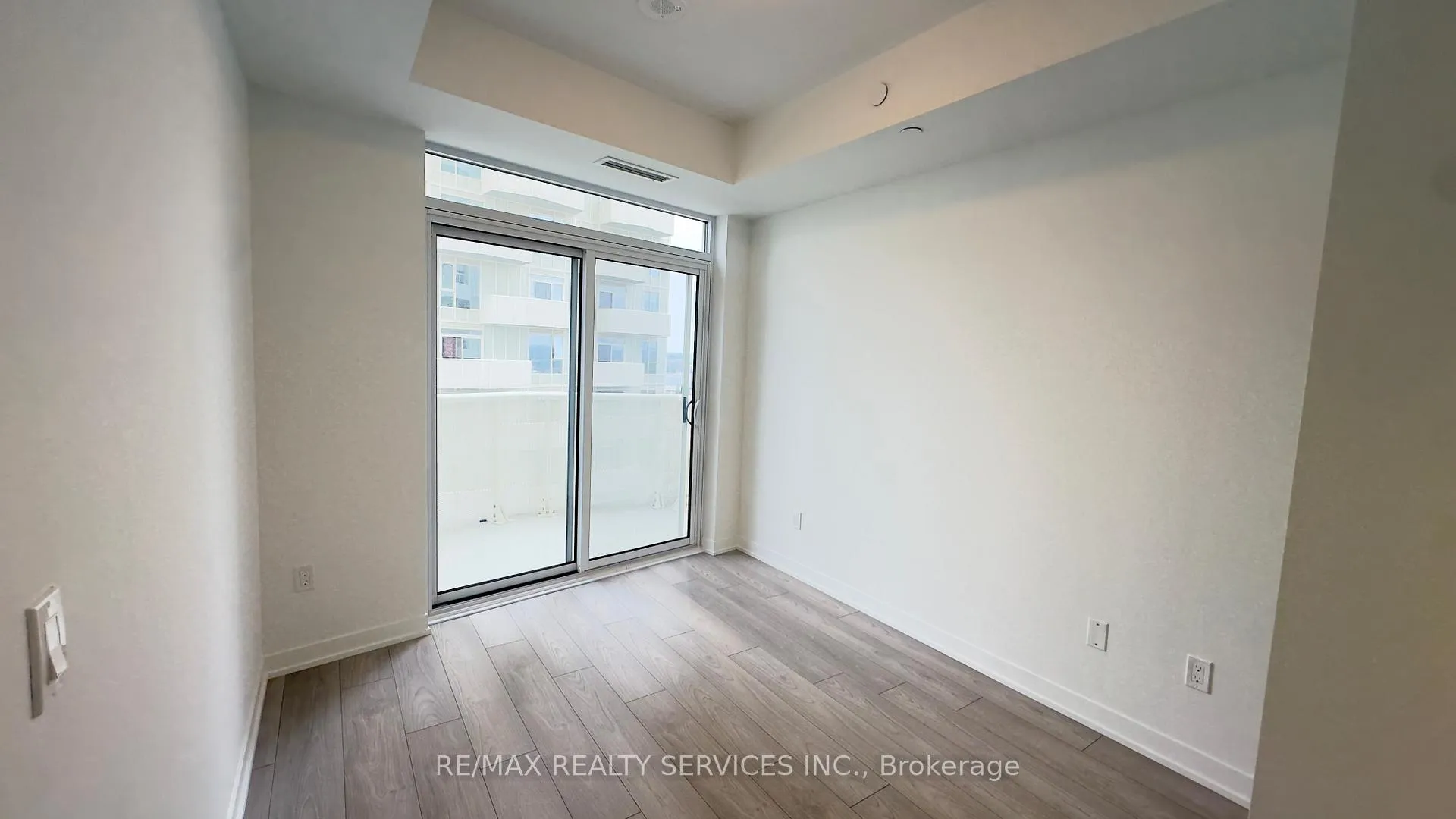 Photo 7 of Unit 911, 474 Caldari Rd, Vaughan, Concord — HOMEH