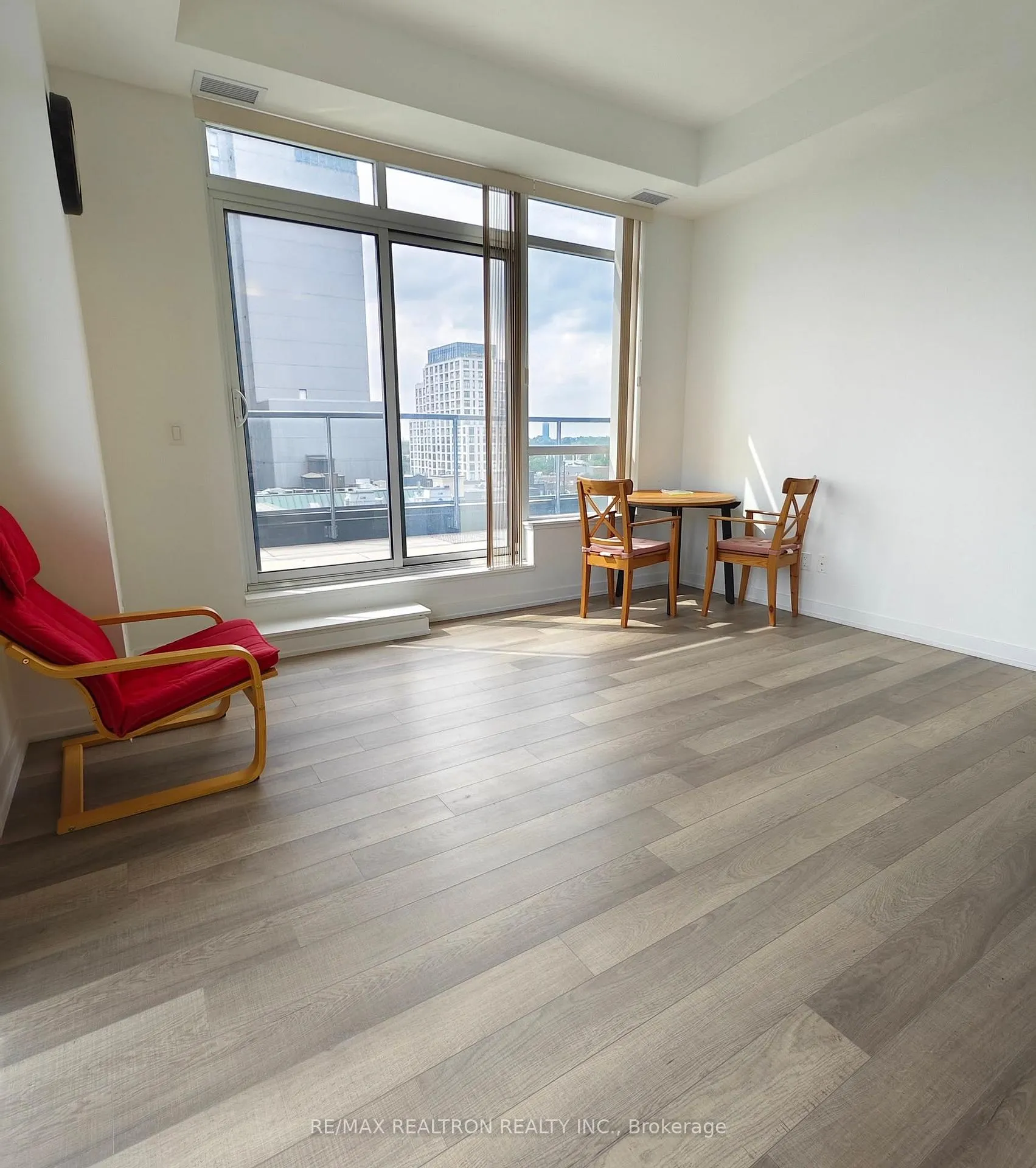 Photo 11 of Unit 903, 181 Huron Street, Toronto, University — HOMEH