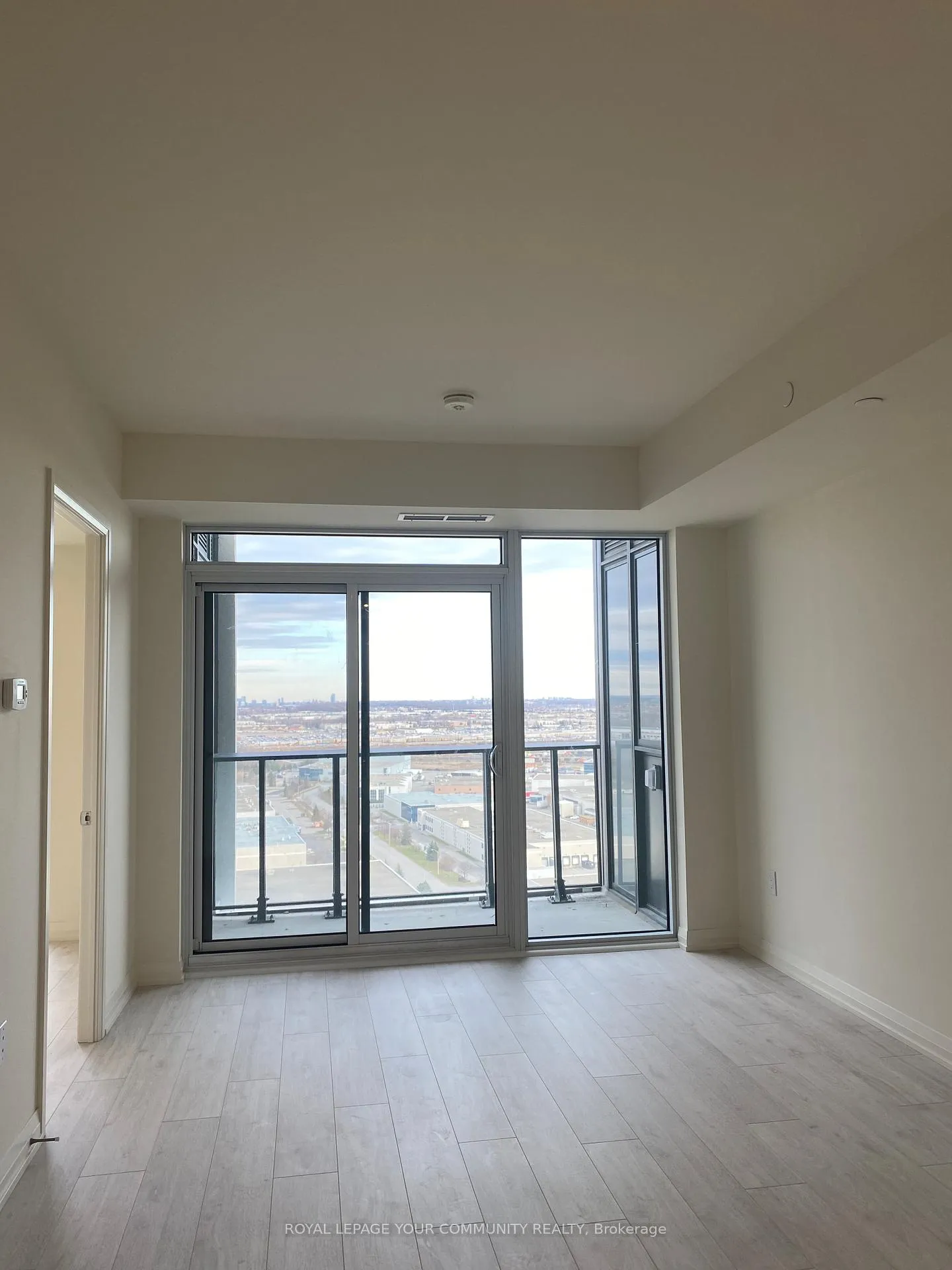 Photo 7 of Unit 1912, 9000 Jane Street, Vaughan, Concord — HOMEH