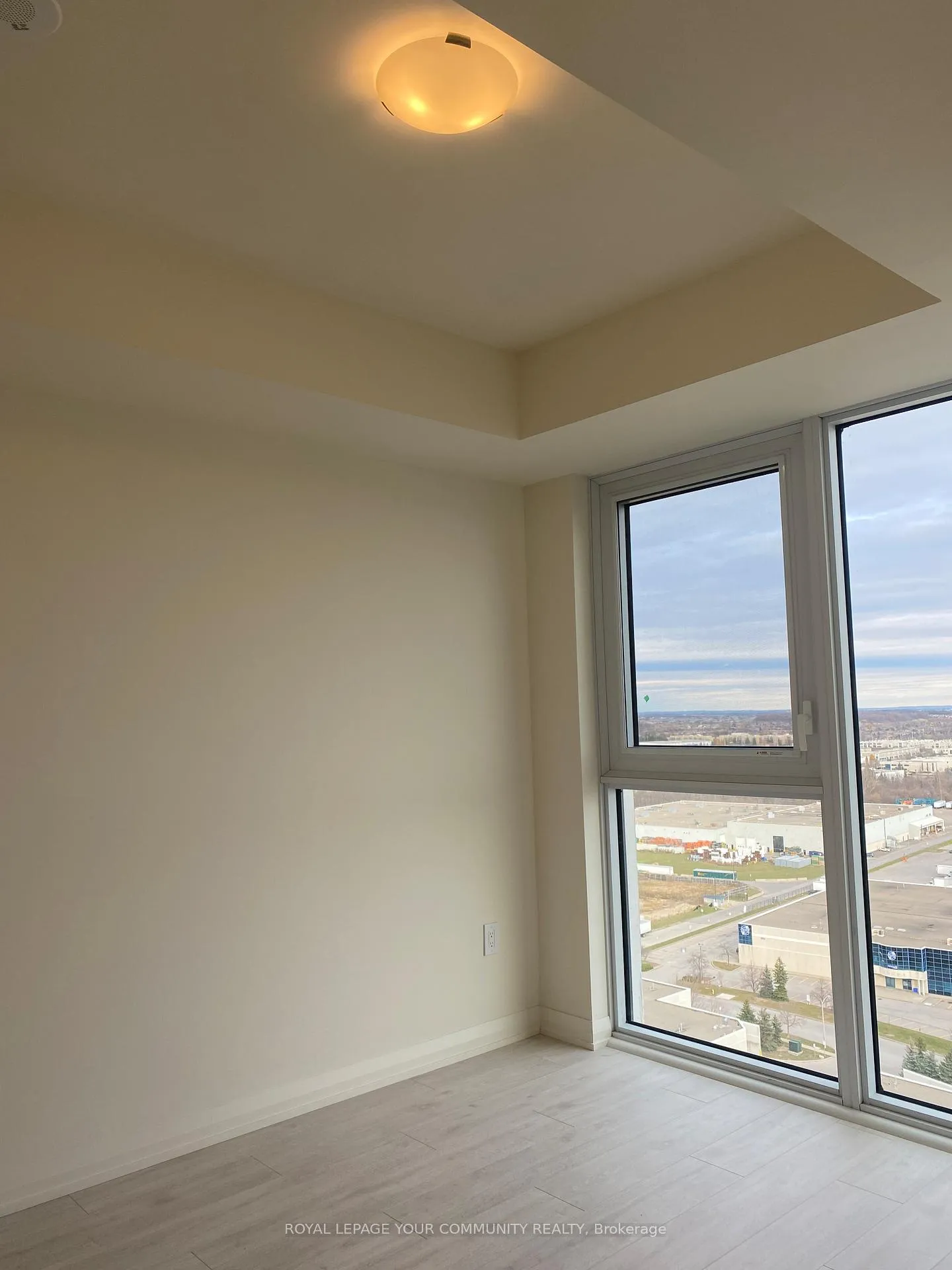 Photo 9 of Unit 1912, 9000 Jane Street, Vaughan, Concord — HOMEH