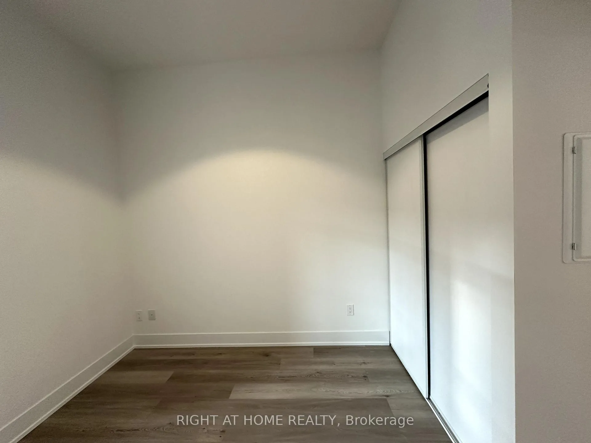 Photo 6 of Unit 407, 150 Logan Avenue, Toronto, South Riverdale — HOMEH