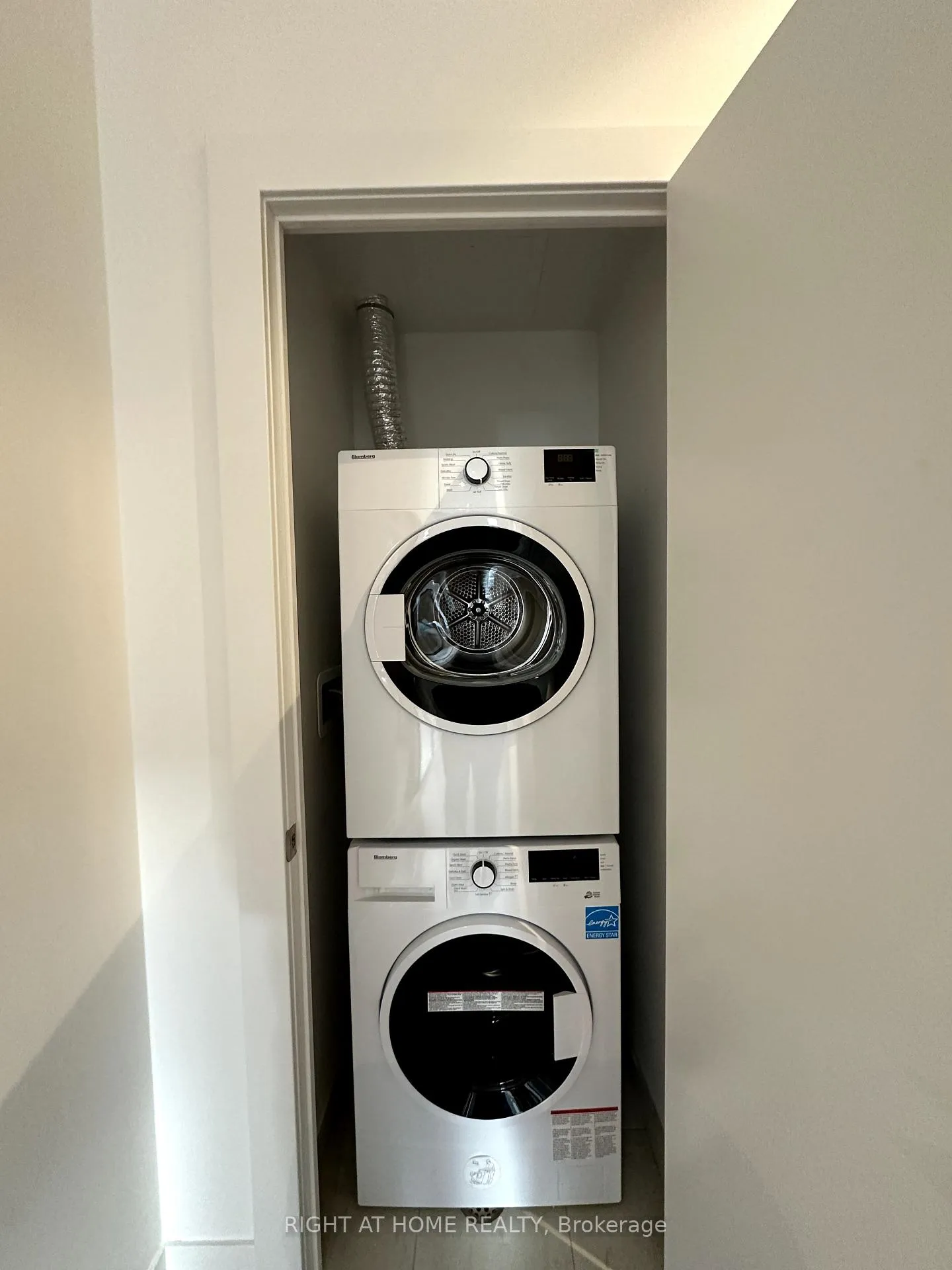 Photo 15 of Unit 407, 150 Logan Avenue, Toronto, South Riverdale — HOMEH