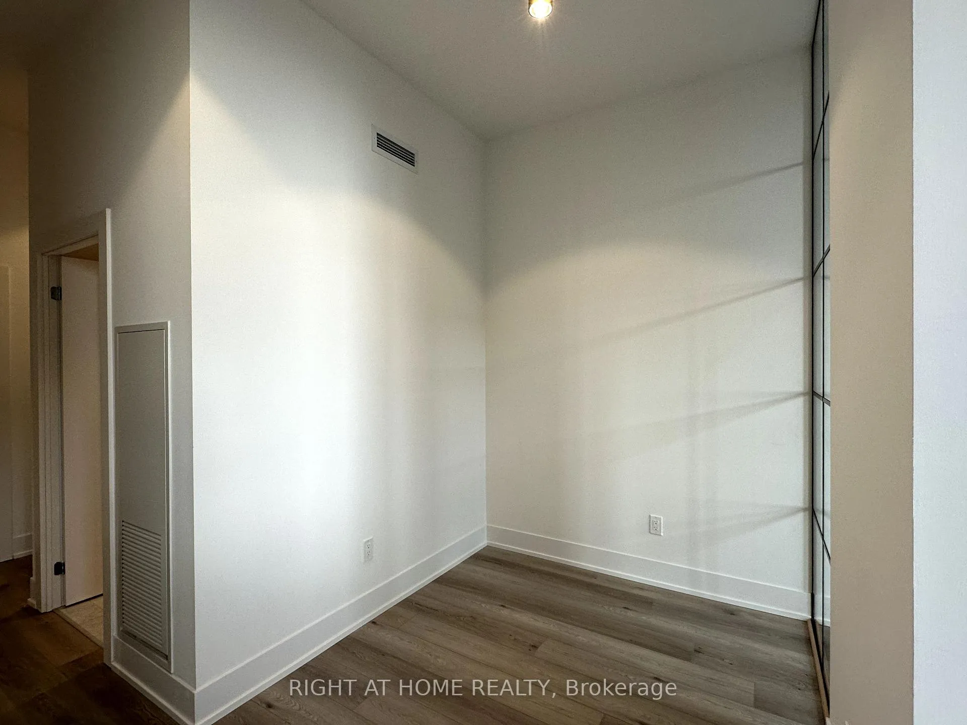 Photo 16 of Unit 407, 150 Logan Avenue, Toronto, South Riverdale — HOMEH