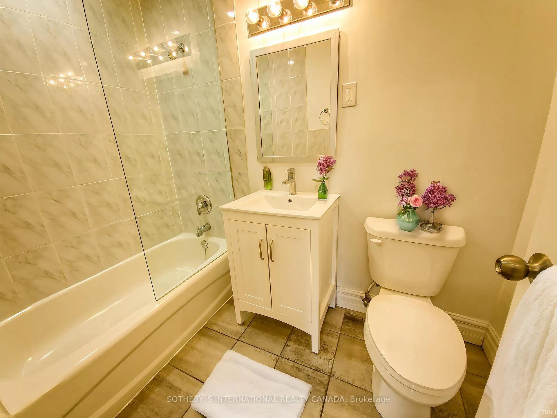 Photo 10 of Unit 107, 710 Spadina Avenue, Toronto, University — HOMEH