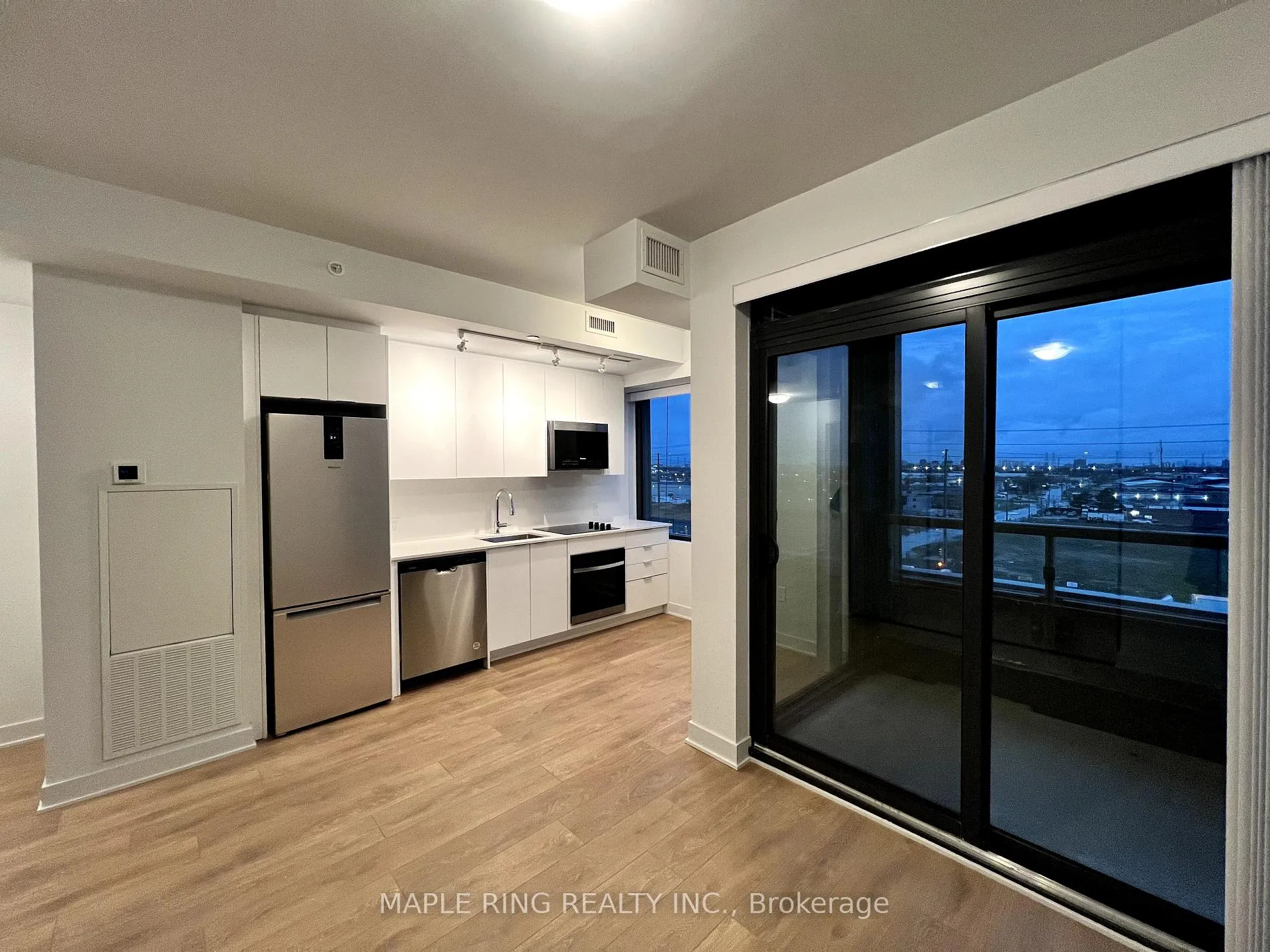 Photo 1 of Unit 609, 2920 Highway 7 Road, Vaughan, Concord — HOMEH