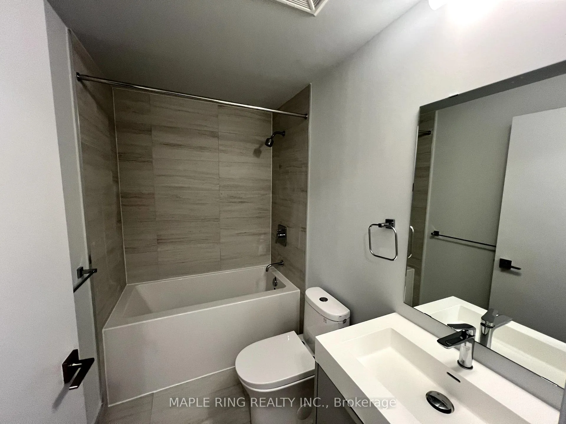 Photo 2 of Unit 609, 2920 Highway 7 Road, Vaughan, Concord — HOMEH