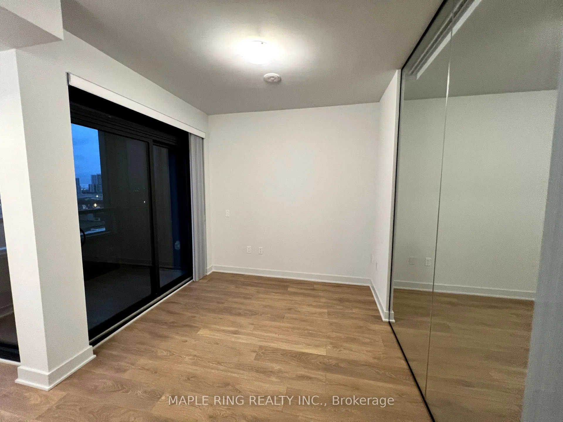Photo 3 of Unit 609, 2920 Highway 7 Road, Vaughan, Concord — HOMEH