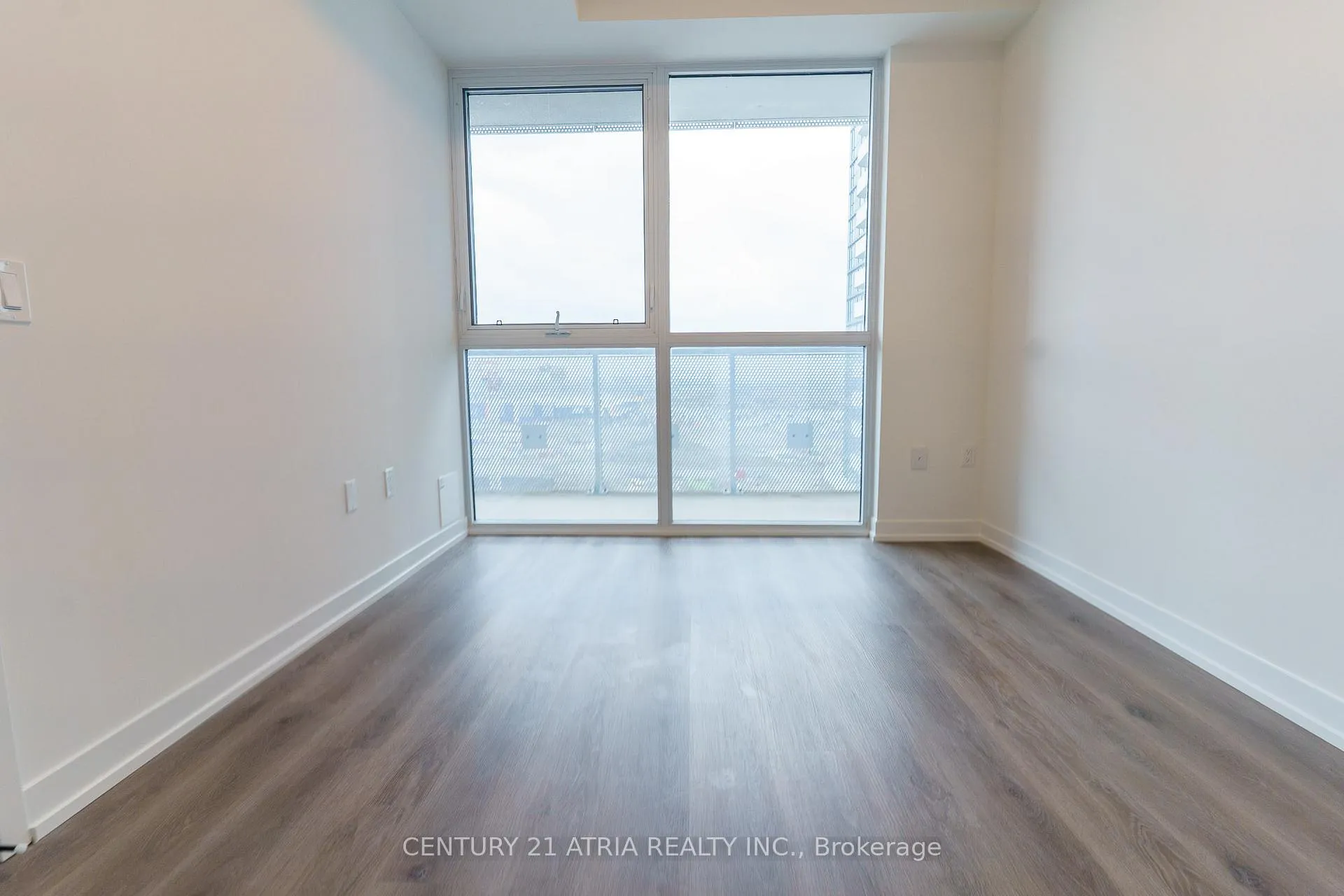 Photo 8 of Unit 905, 225 Commerce Street, Vaughan, Vaughan Corporate Centre — HOMEH