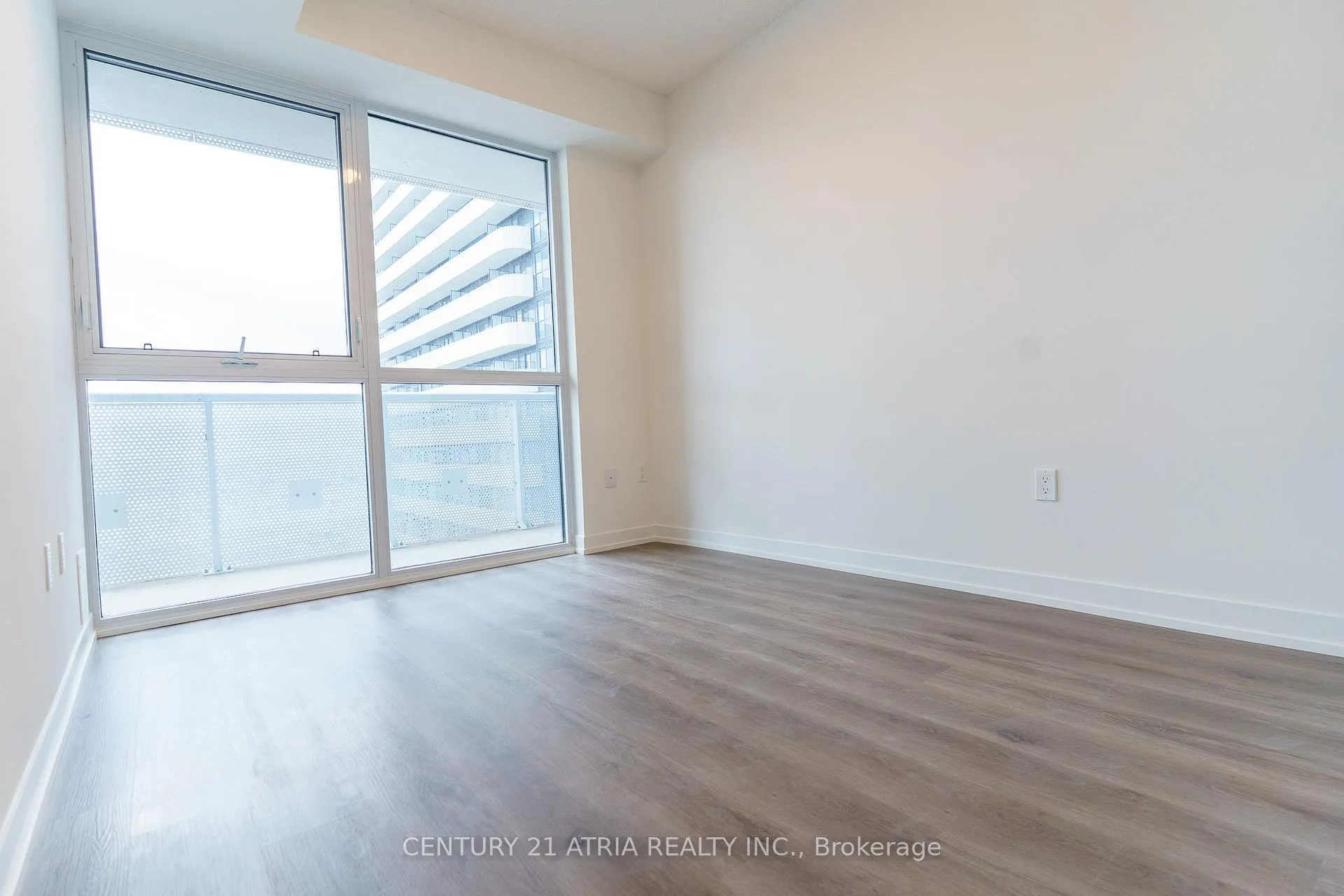 Photo 9 of Unit 905, 225 Commerce Street, Vaughan, Vaughan Corporate Centre — HOMEH