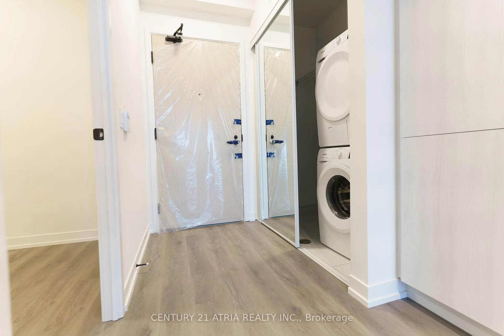 Photo 12 of Unit 905, 225 Commerce Street, Vaughan, Vaughan Corporate Centre — HOMEH