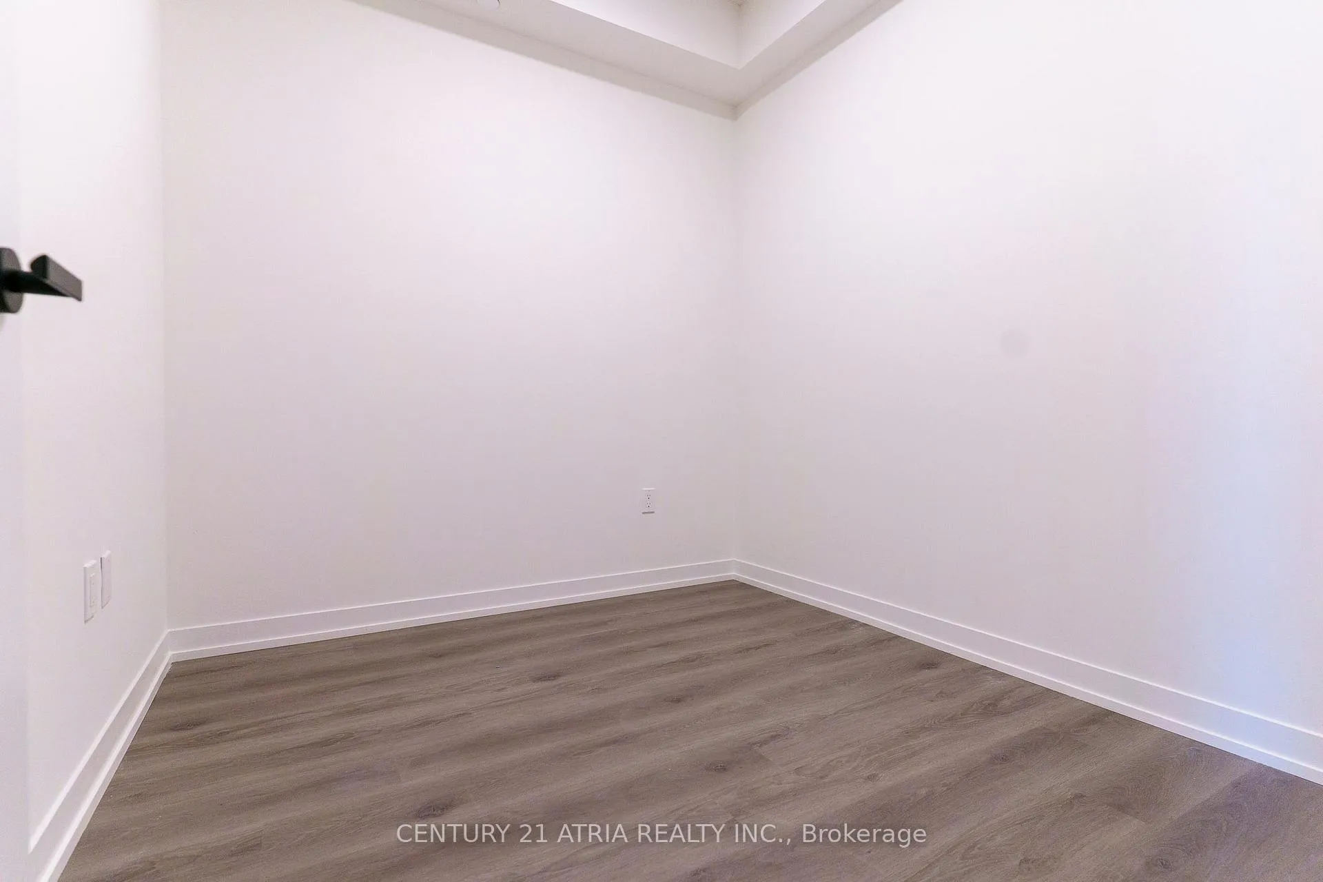 Photo 13 of Unit 905, 225 Commerce Street, Vaughan, Vaughan Corporate Centre — HOMEH