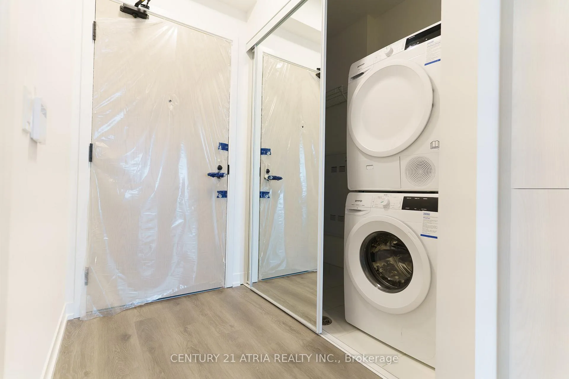 Photo 27 of Unit 905, 225 Commerce Street, Vaughan, Vaughan Corporate Centre — HOMEH