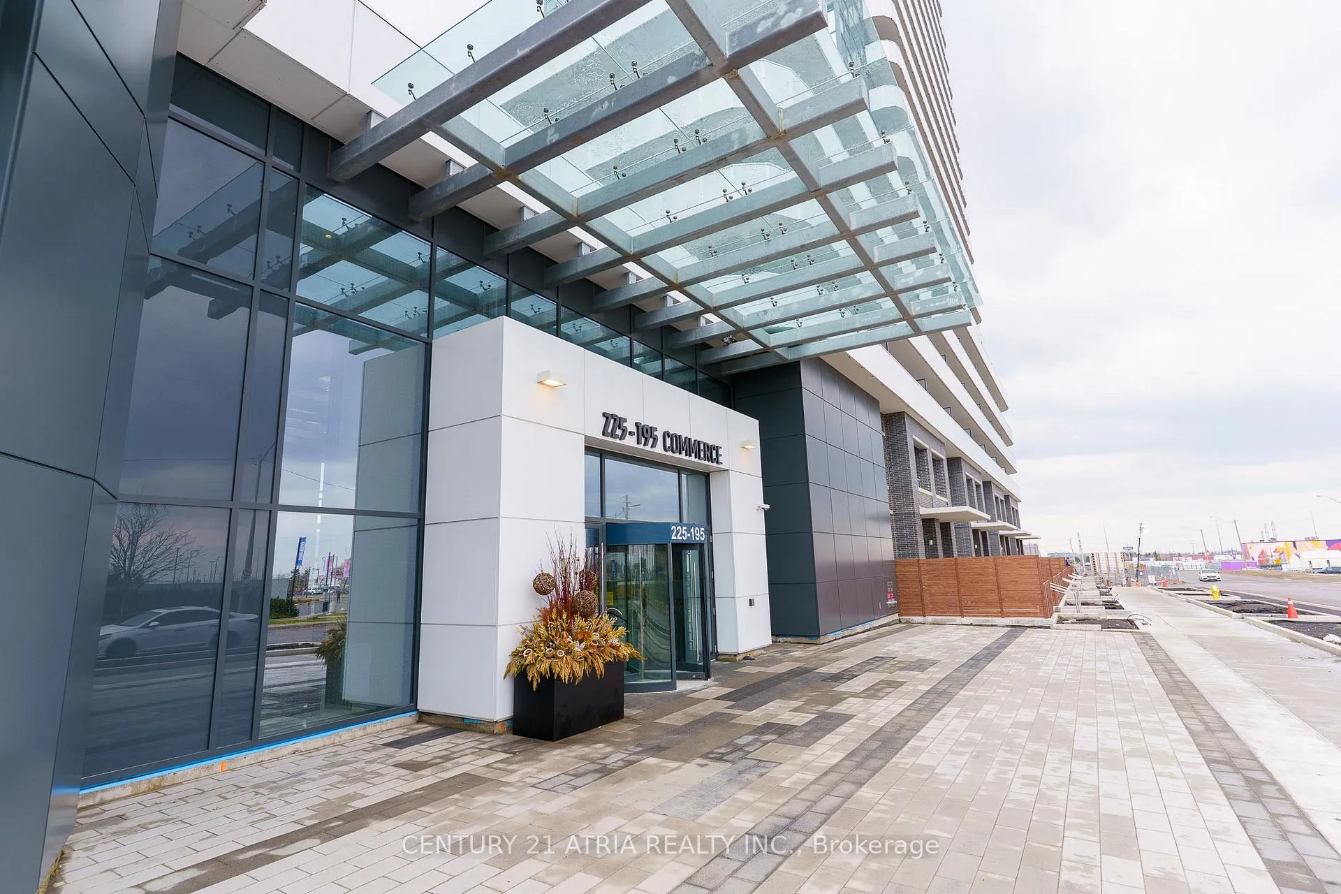 Photo 36 of Unit 905, 225 Commerce Street, Vaughan, Vaughan Corporate Centre — HOMEH