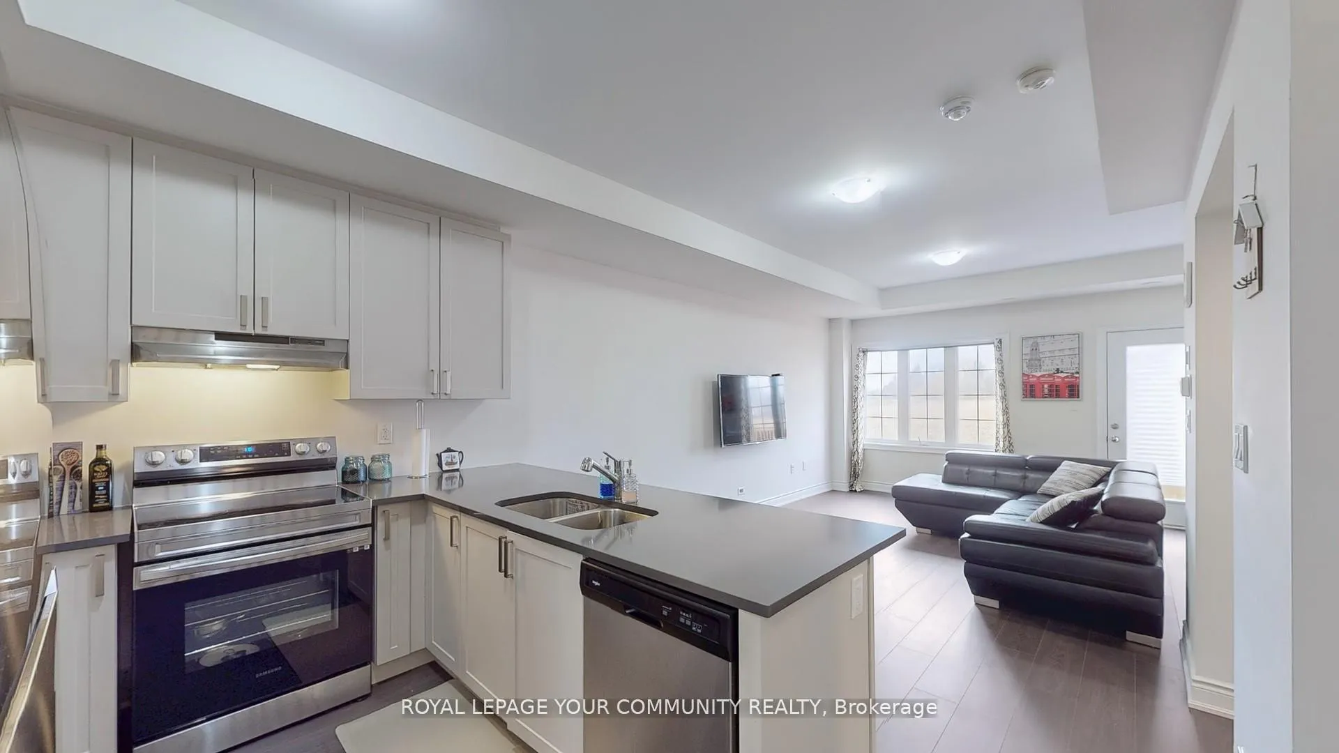 Photo 2 of Unit 35, 2681 Magdalen Path, Oshawa, Windfields — HOMEH