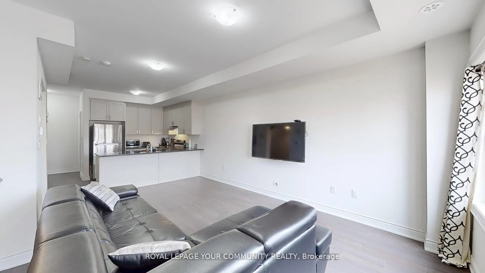Photo 3 of Unit 35, 2681 Magdalen Path, Oshawa, Windfields — HOMEH