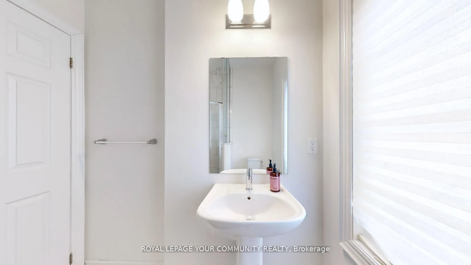 Photo 10 of Unit 35, 2681 Magdalen Path, Oshawa, Windfields — HOMEH