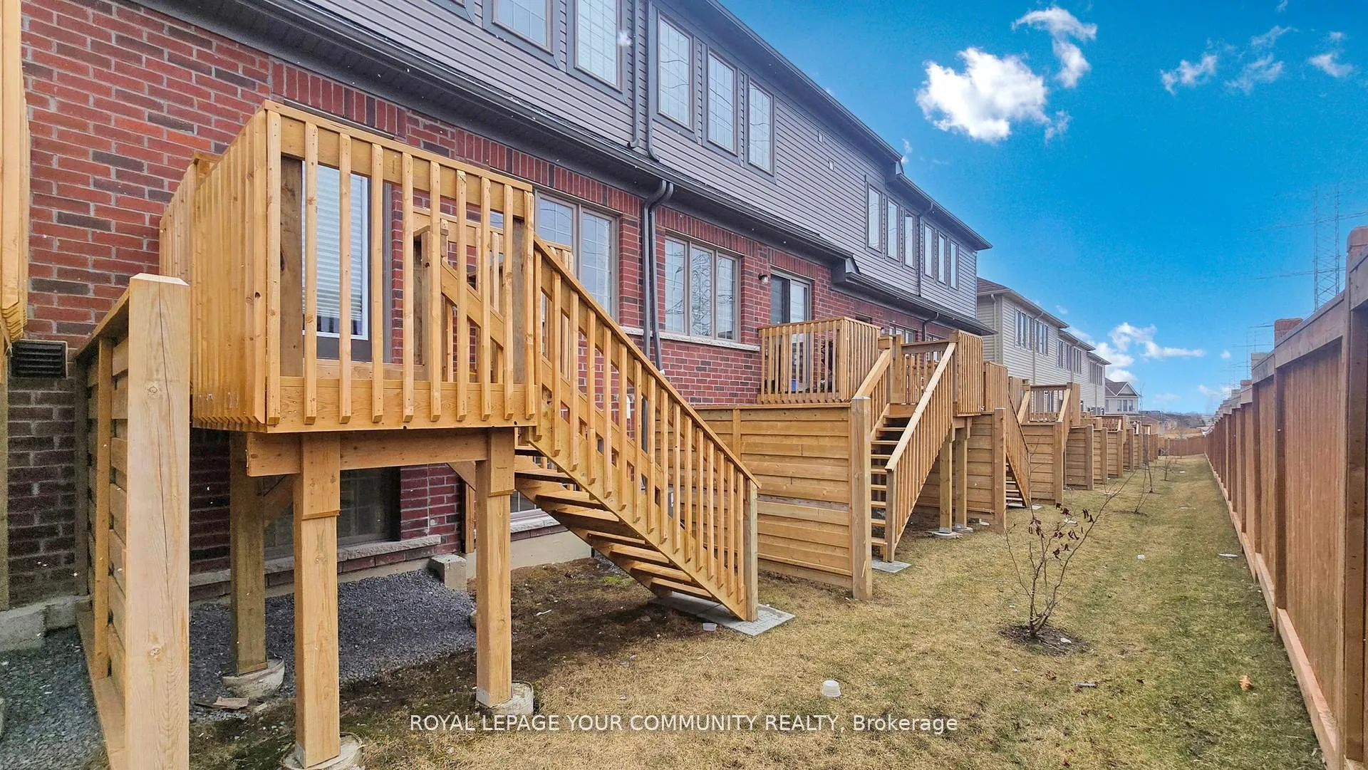 Photo 26 of Unit 35, 2681 Magdalen Path, Oshawa, Windfields — HOMEH
