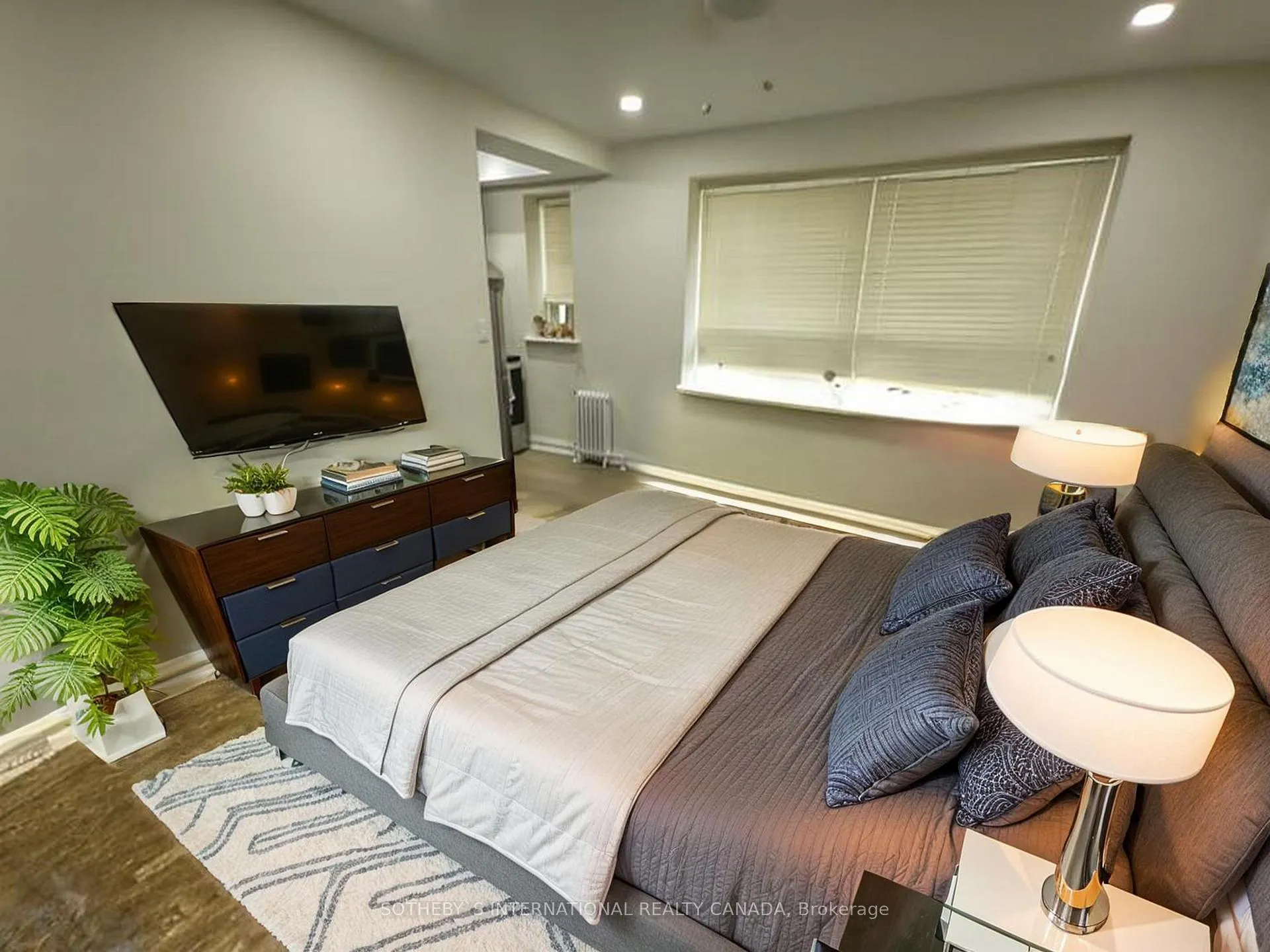 Photo 6 of Unit 306, 710 Spadina Avenue, Toronto, University — HOMEH