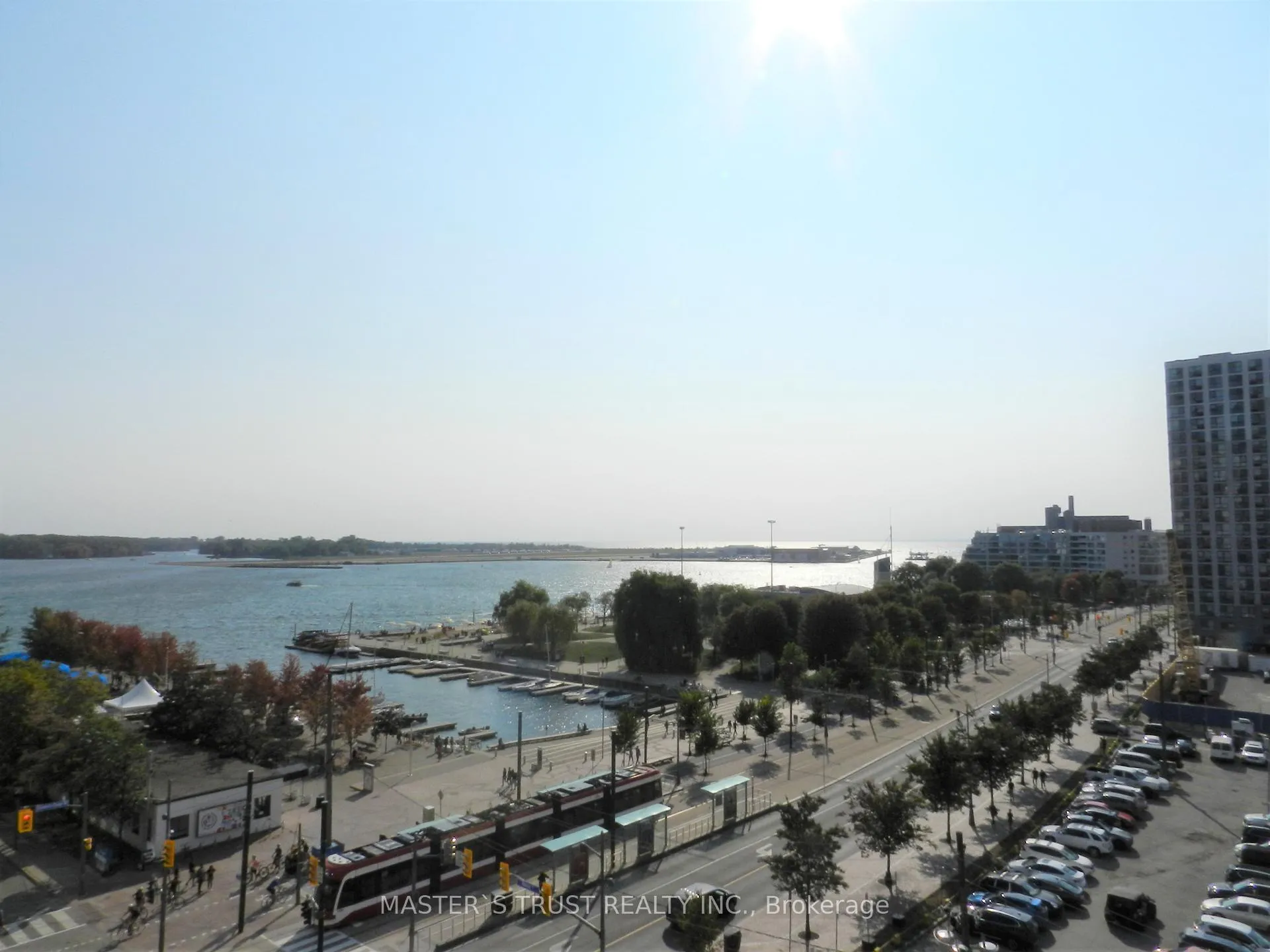 Photo 1 of Unit 805, 270 Queens Quay W, Toronto, Waterfront Communities — HOMEH