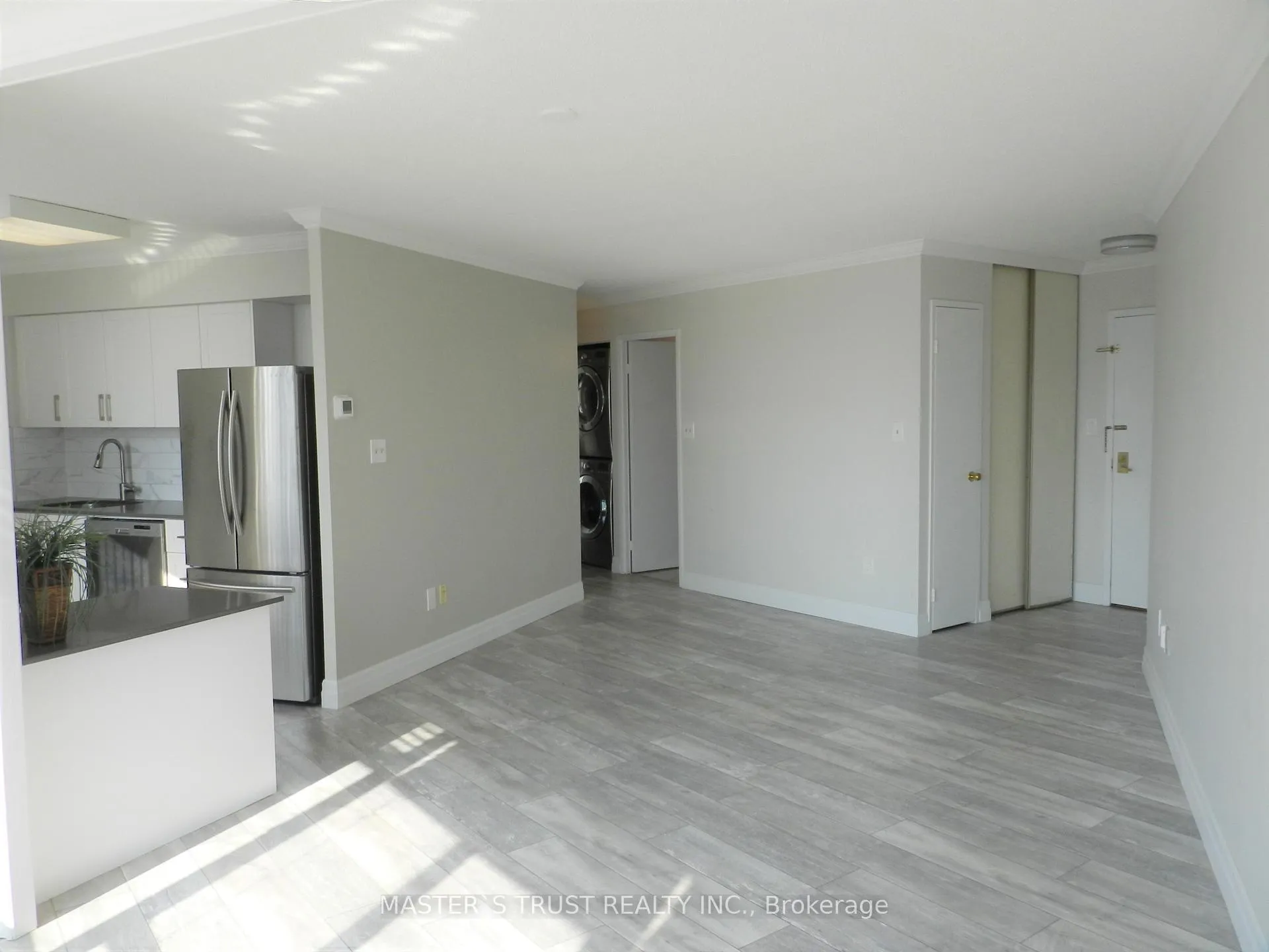 Photo 8 of Unit 805, 270 Queens Quay W, Toronto, Waterfront Communities — HOMEH