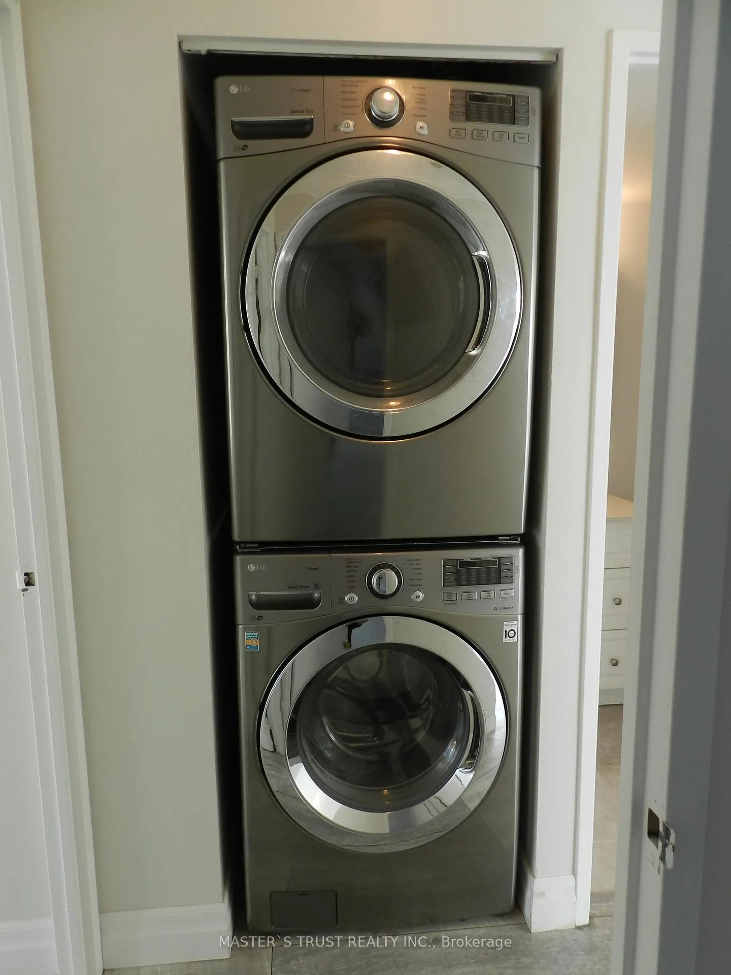 Photo 15 of Unit 805, 270 Queens Quay W, Toronto, Waterfront Communities — HOMEH