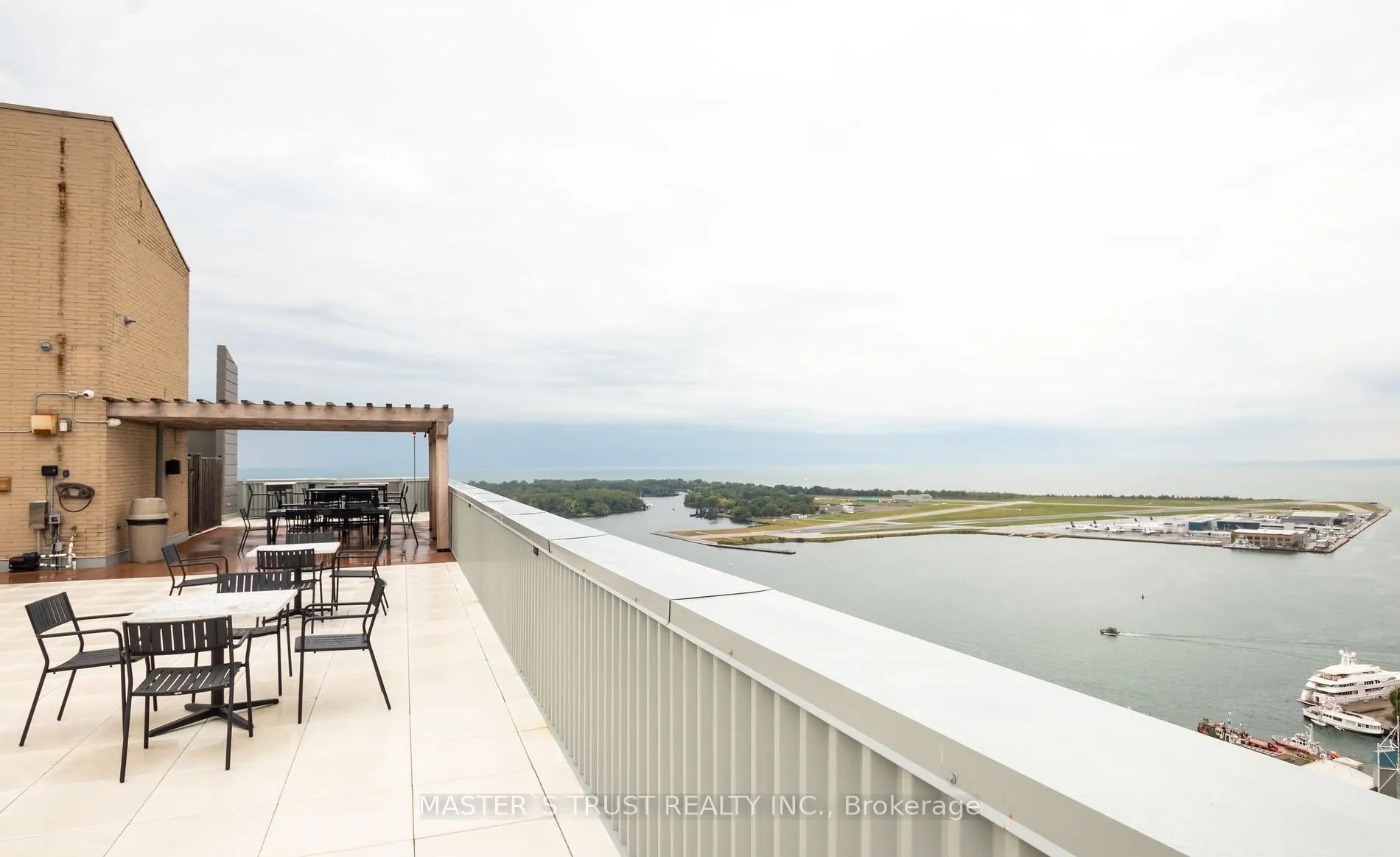 Photo 19 of Unit 805, 270 Queens Quay W, Toronto, Waterfront Communities — HOMEH
