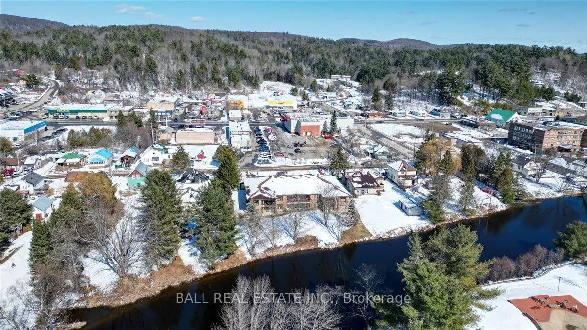 Photo 2 of Unit 203, 16 Alice Street, Bancroft, Bancroft Ward — HOMEH