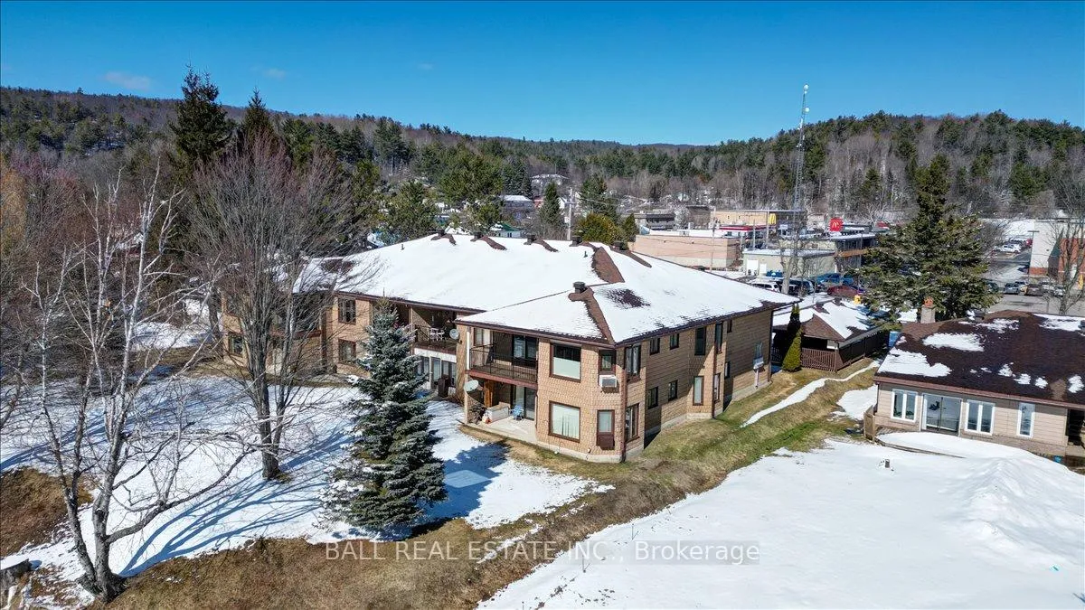 Photo 3 of Unit 203, 16 Alice Street, Bancroft, Bancroft Ward — HOMEH