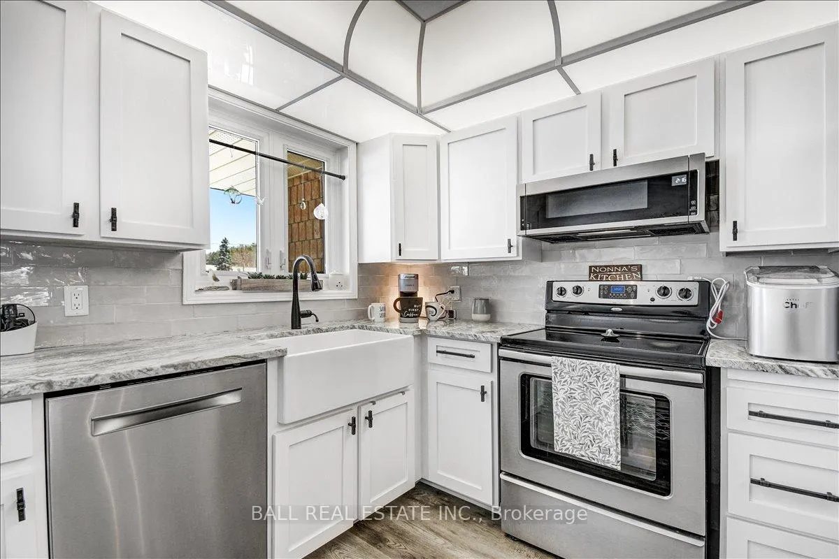Photo 8 of Unit 203, 16 Alice Street, Bancroft, Bancroft Ward — HOMEH