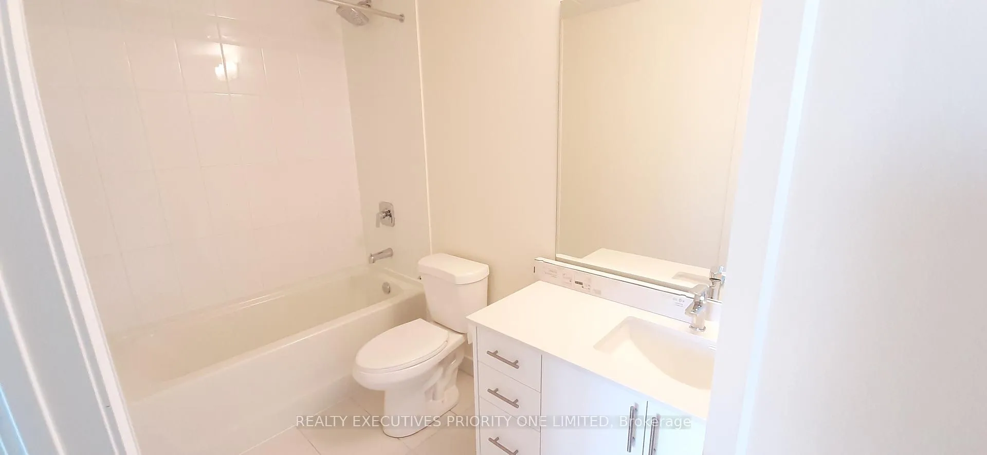 Photo 9 of Unit 316, 8960 Jane Street, Vaughan, Concord — HOMEH