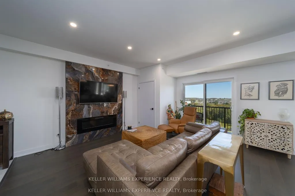 Photo 4 of Unit 601, 8 Culinary Lane, Barrie, Innis-Shore — HOMEH