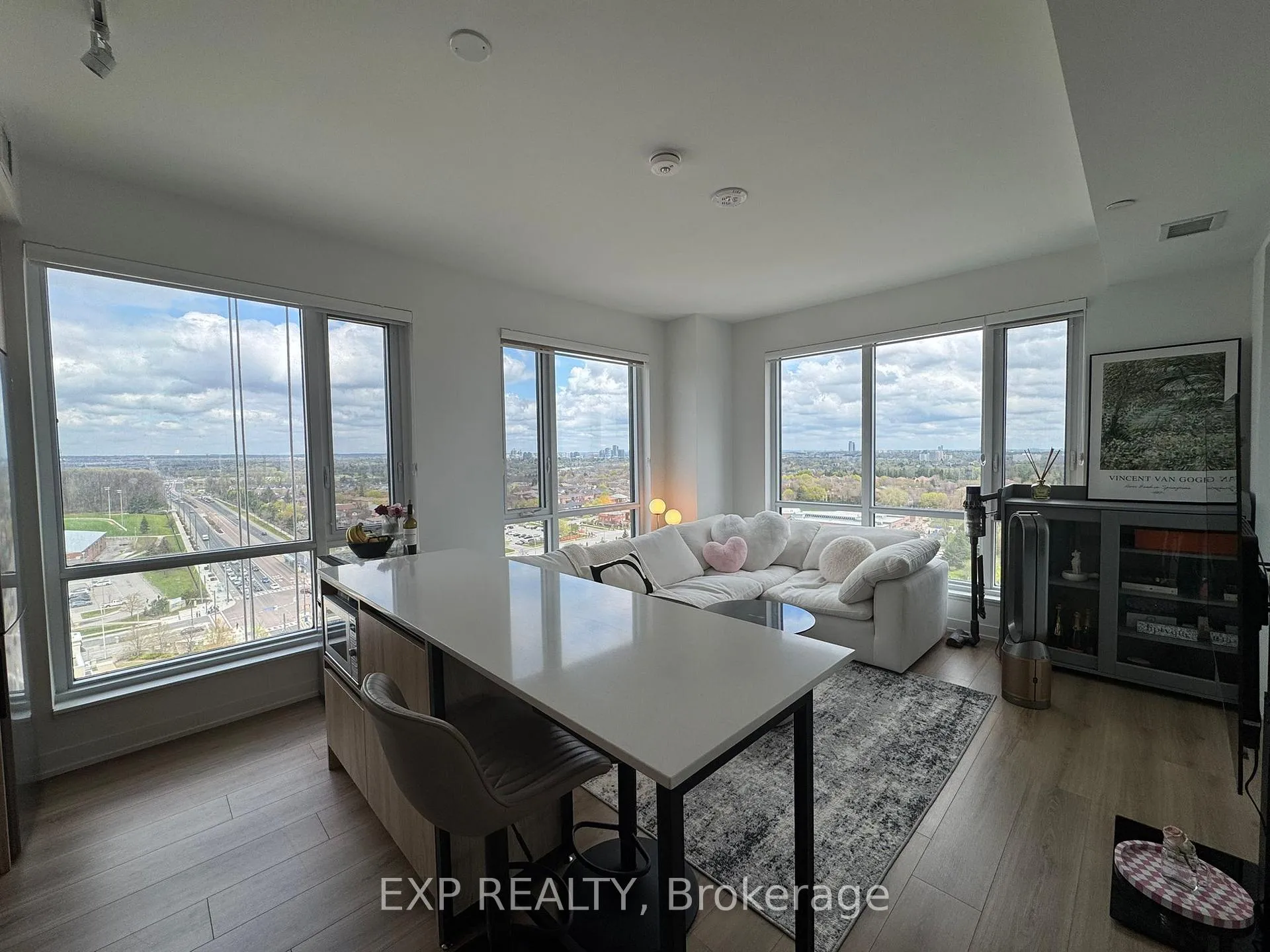 Photo 1 of Unit 1404, 7950 Bathurst Street, Vaughan, Beverley Glen — HOMEH