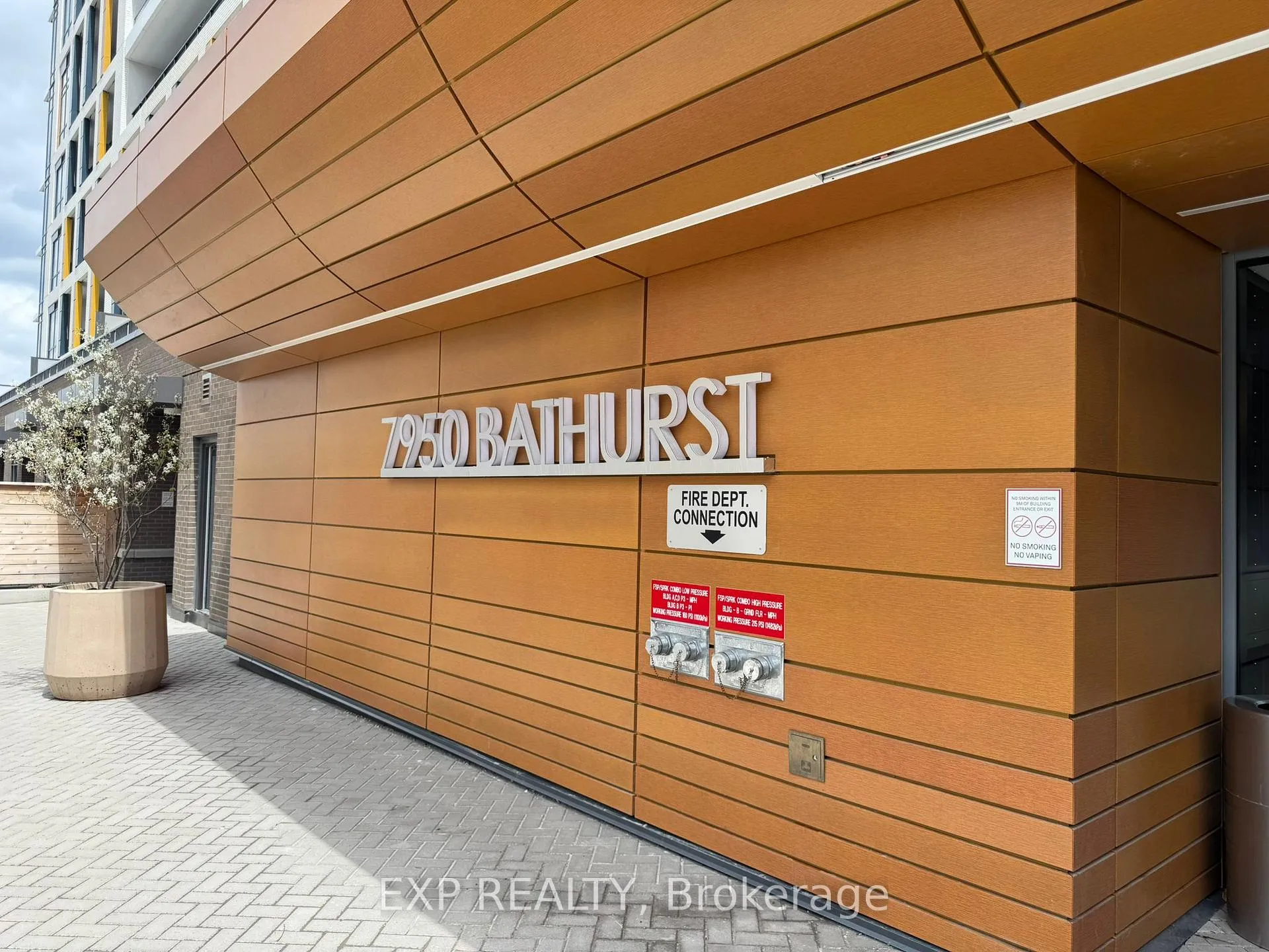 Photo 3 of Unit 1404, 7950 Bathurst Street, Vaughan, Beverley Glen — HOMEH