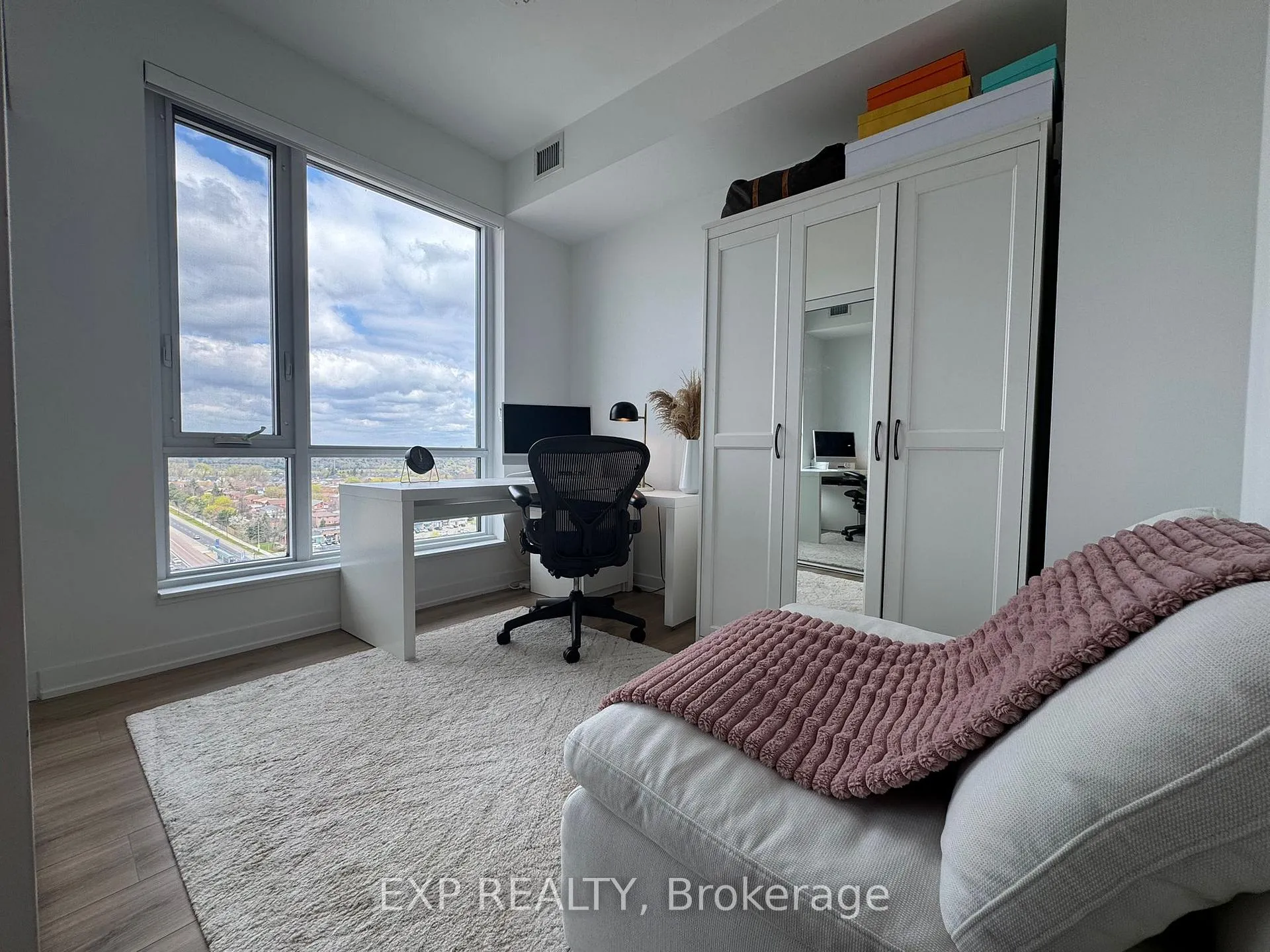Photo 7 of Unit 1404, 7950 Bathurst Street, Vaughan, Beverley Glen — HOMEH