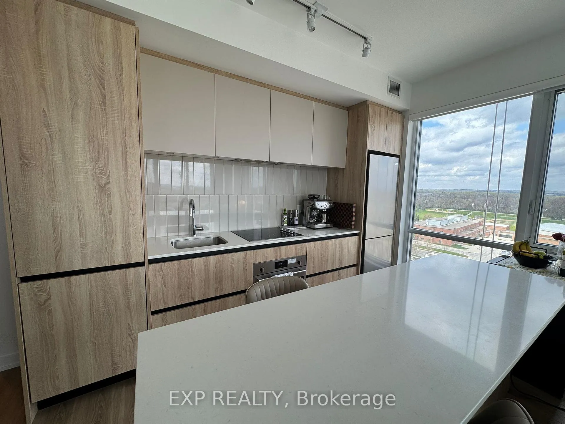 Photo 10 of Unit 1404, 7950 Bathurst Street, Vaughan, Beverley Glen — HOMEH