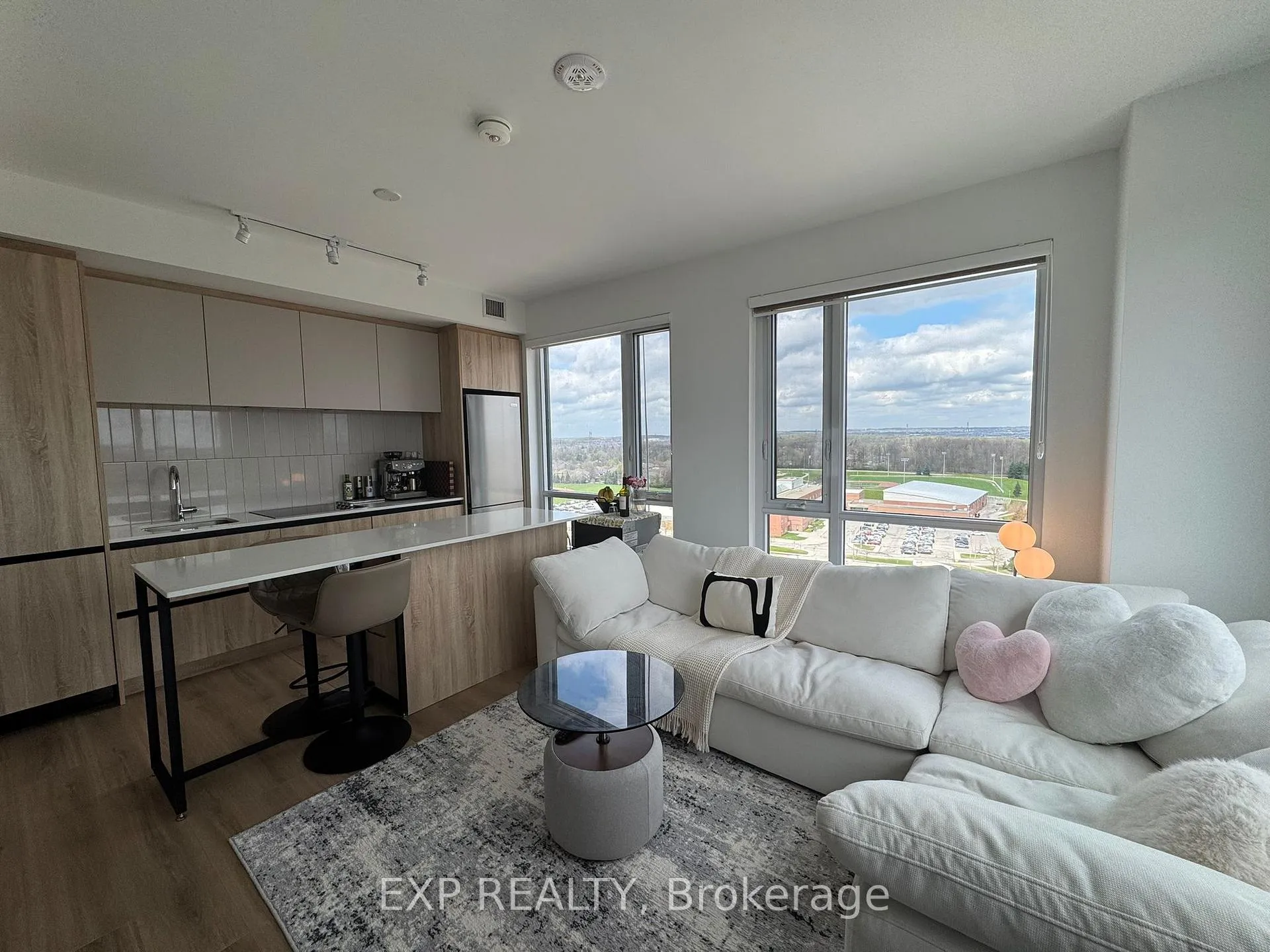 Photo 11 of Unit 1404, 7950 Bathurst Street, Vaughan, Beverley Glen — HOMEH