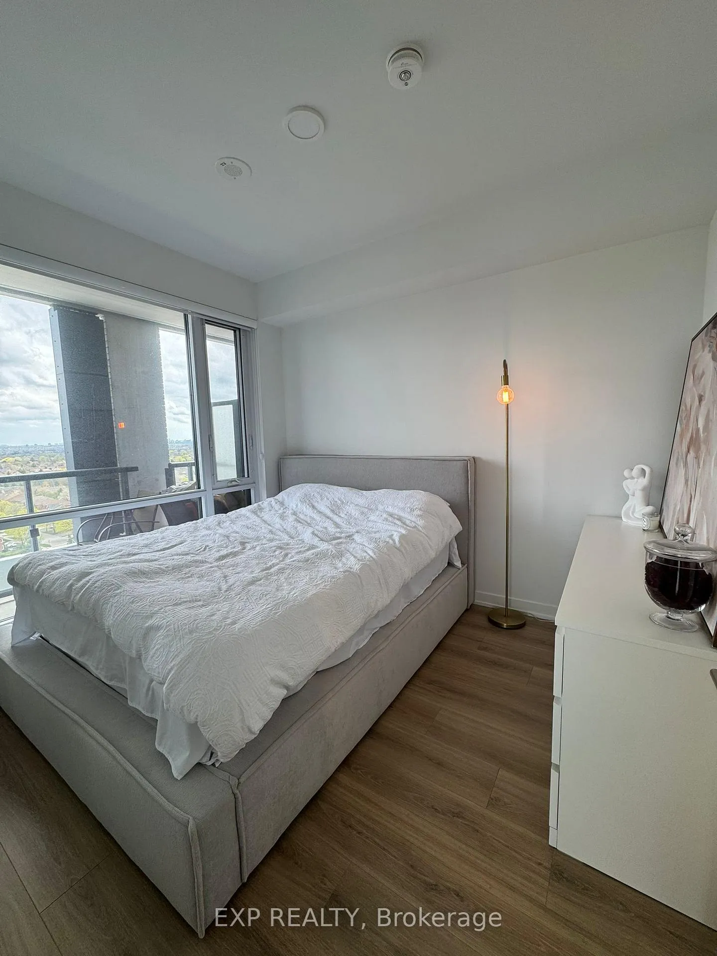 Photo 16 of Unit 1404, 7950 Bathurst Street, Vaughan, Beverley Glen — HOMEH