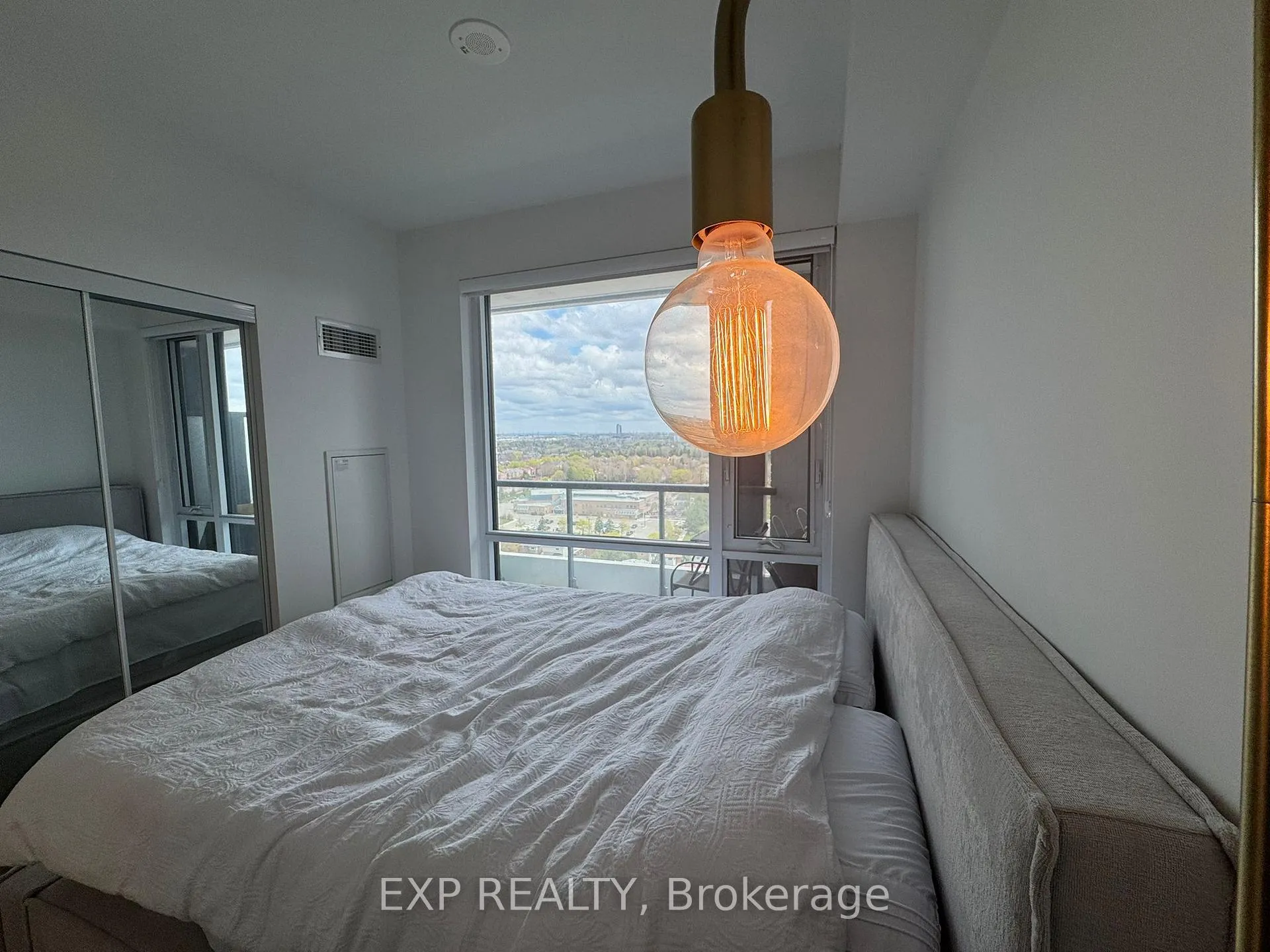 Photo 18 of Unit 1404, 7950 Bathurst Street, Vaughan, Beverley Glen — HOMEH