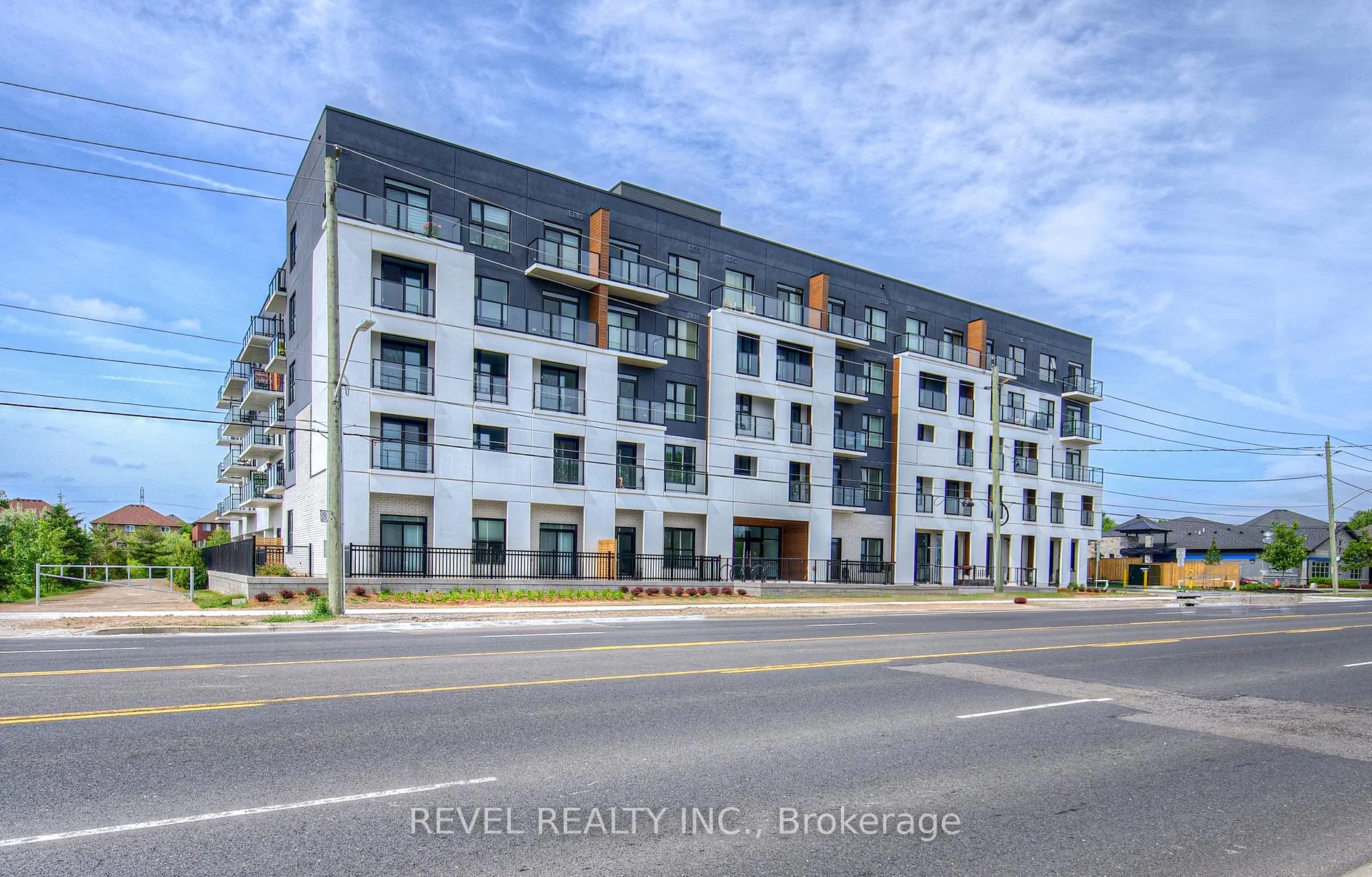 Photo 2 of Unit 204, 1936 Rymal Road E, Hamilton, Stoney Creek — HOMEH