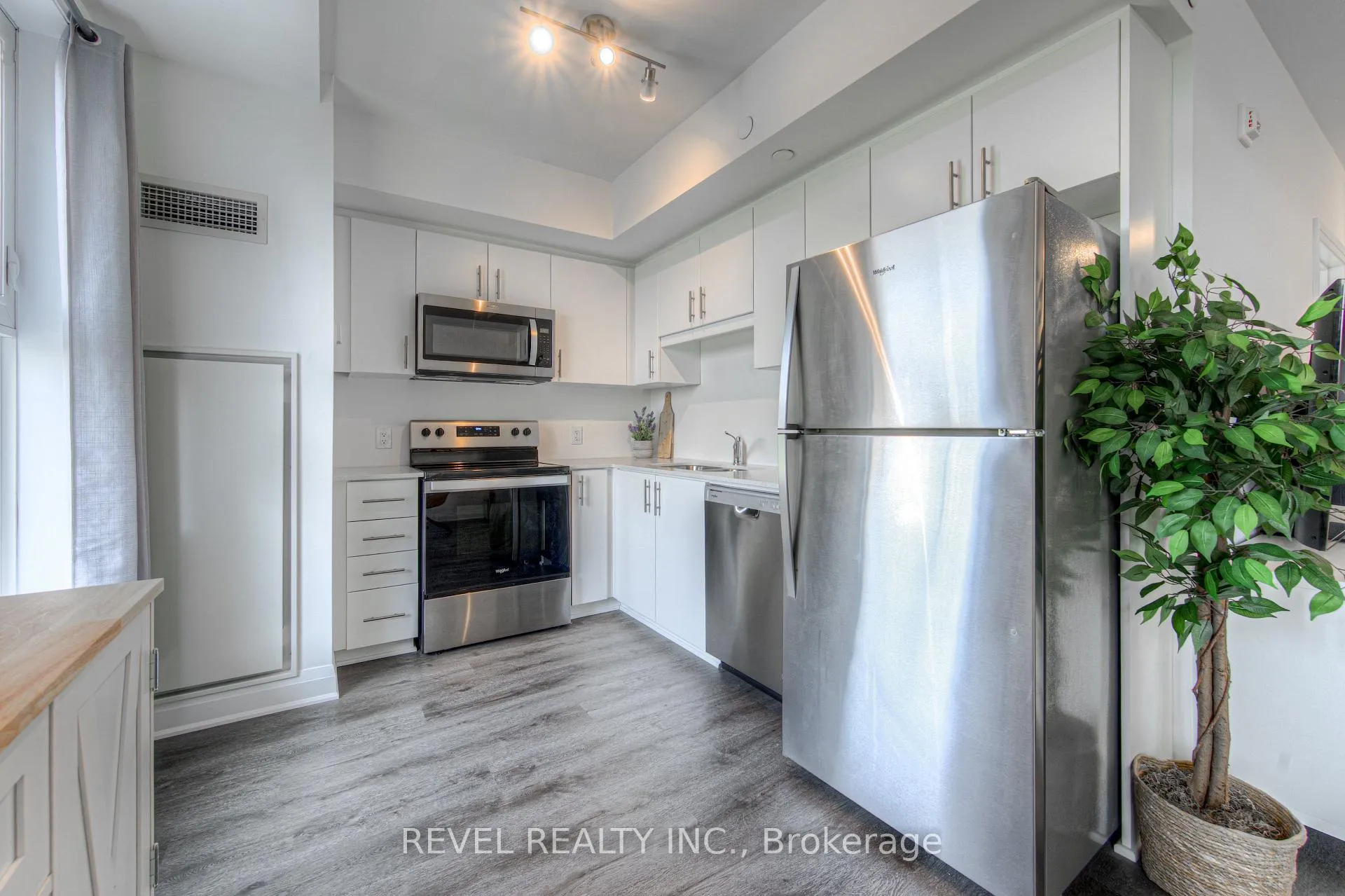 Photo 20 of Unit 204, 1936 Rymal Road E, Hamilton, Stoney Creek — HOMEH