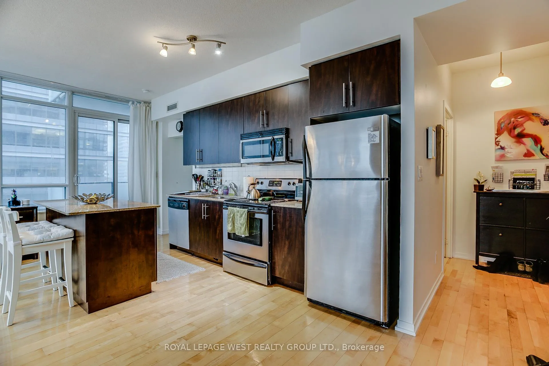 Photo 10 of Unit 1805, 65 Bremner Boulevard, Toronto, Waterfront Communities — HOMEH