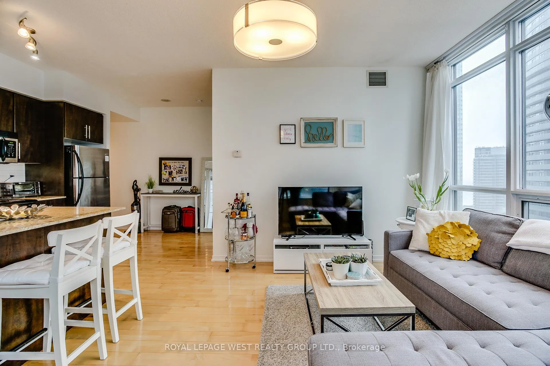 Photo 13 of Unit 1805, 65 Bremner Boulevard, Toronto, Waterfront Communities — HOMEH