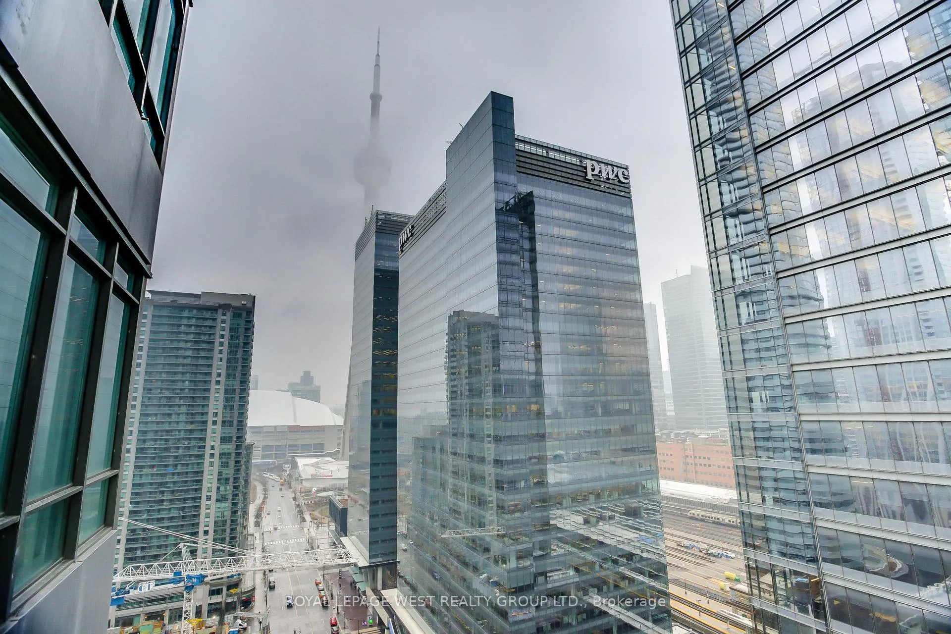 Photo 23 of Unit 1805, 65 Bremner Boulevard, Toronto, Waterfront Communities — HOMEH