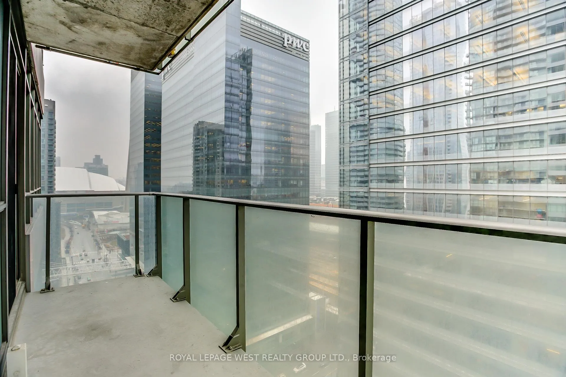 Photo 26 of Unit 1805, 65 Bremner Boulevard, Toronto, Waterfront Communities — HOMEH