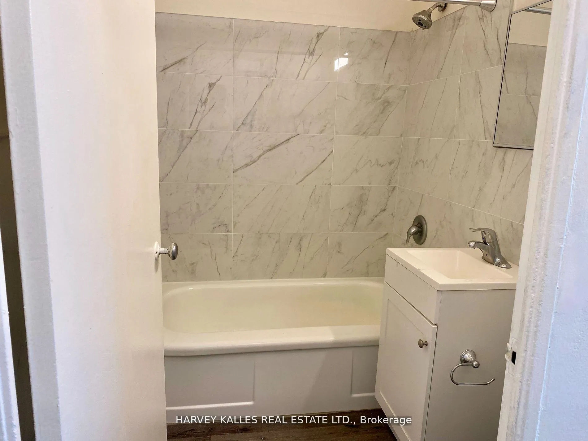 Photo 6 of Unit 107, 1582 Bathurst Street, Toronto, Humewood-Cedarvale — HOMEH
