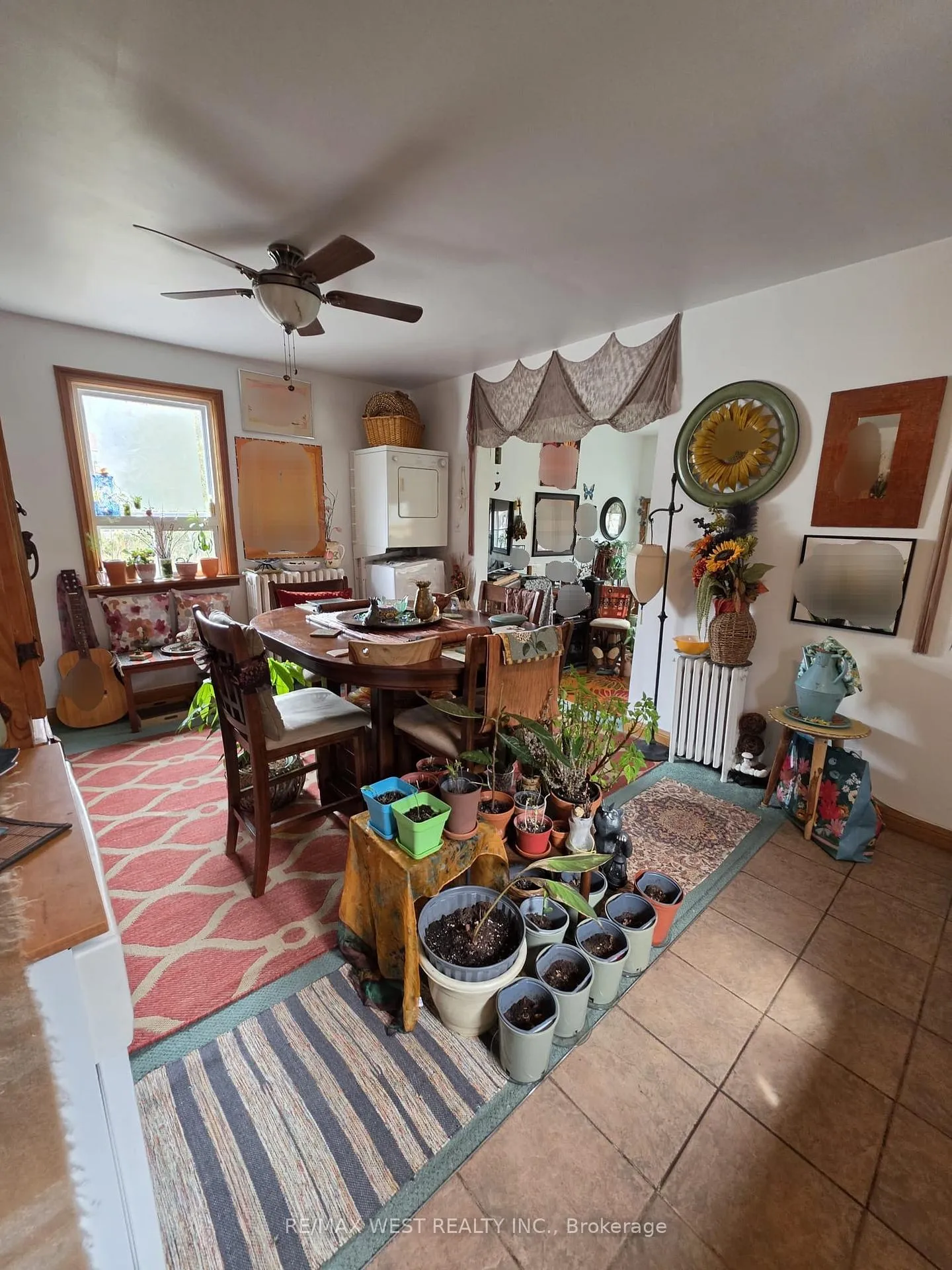 Photo 10 of 409 Woodbine Avenue, Toronto, The Beaches — HOMEH