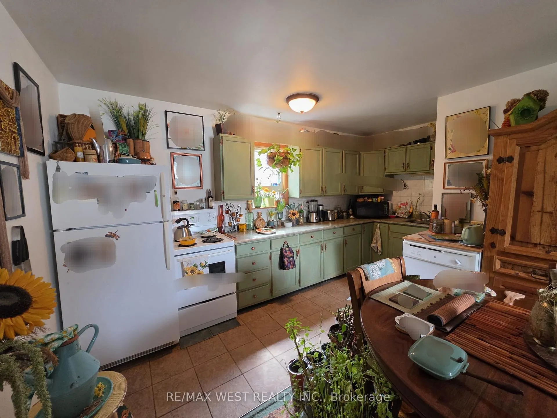 Photo 11 of 409 Woodbine Avenue, Toronto, The Beaches — HOMEH