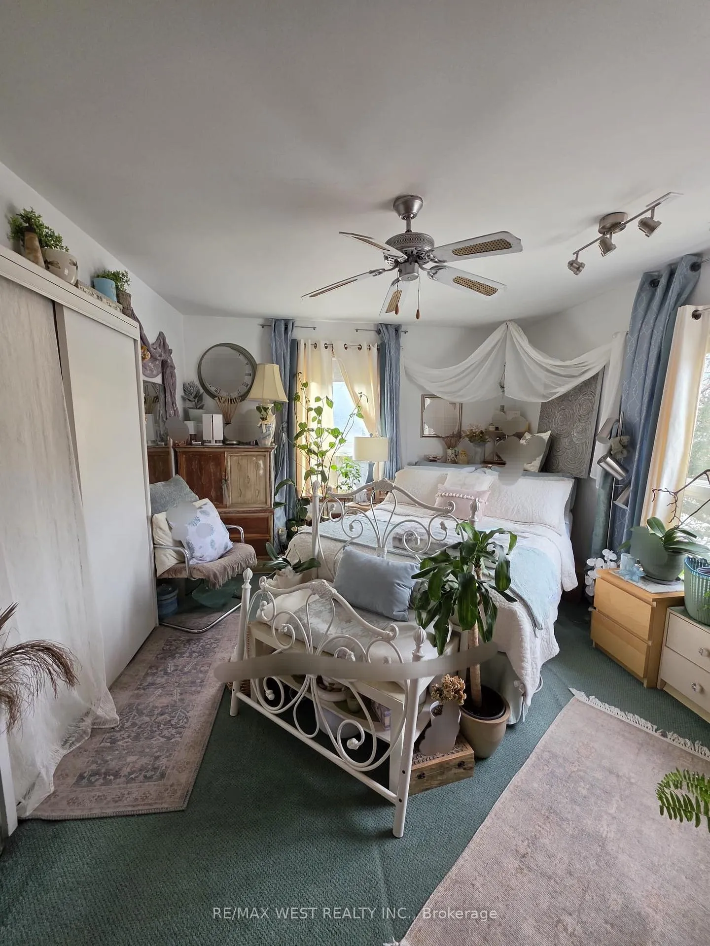 Photo 12 of 409 Woodbine Avenue, Toronto, The Beaches — HOMEH