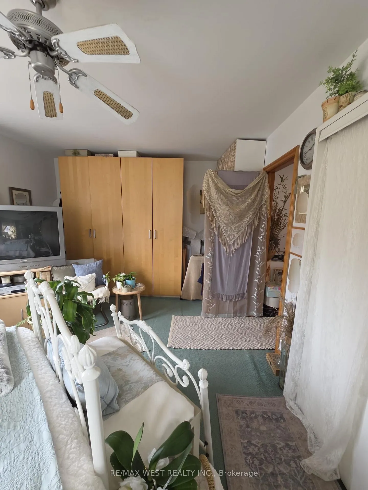 Photo 13 of 409 Woodbine Avenue, Toronto, The Beaches — HOMEH