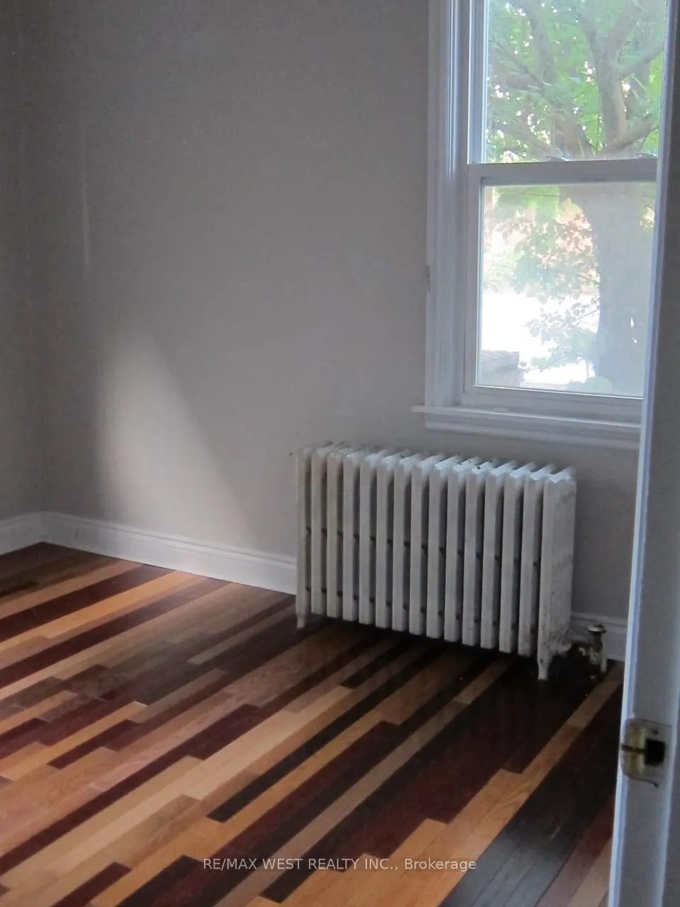 Photo 19 of 409 Woodbine Avenue, Toronto, The Beaches — HOMEH